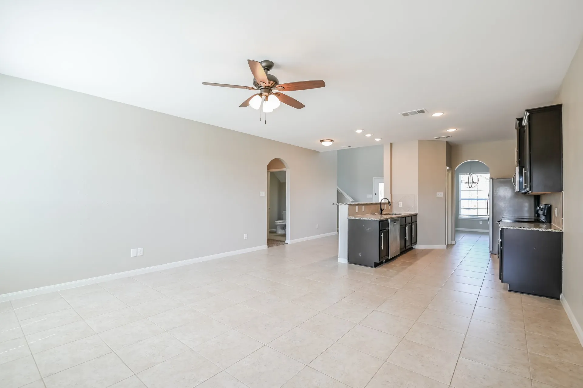 Single Family Residence For Rent in Dallas County , 710 Shady Meadow Lane, Glenn Heights, Texas 75154, 4 Bedroom, 2 Bathroom, 2 Garage spaces, 2,312 Sqft, built in 2016, mls#21381589, Real Estate Agent in Glenn Heights, Homes For Rent in Dallas county, Homes For Rent in Glenn Heights, Realtor in Glenn Heights Texas, Real Estate Brokerage Independent Realty Texas, Luminita Cordes Realtor