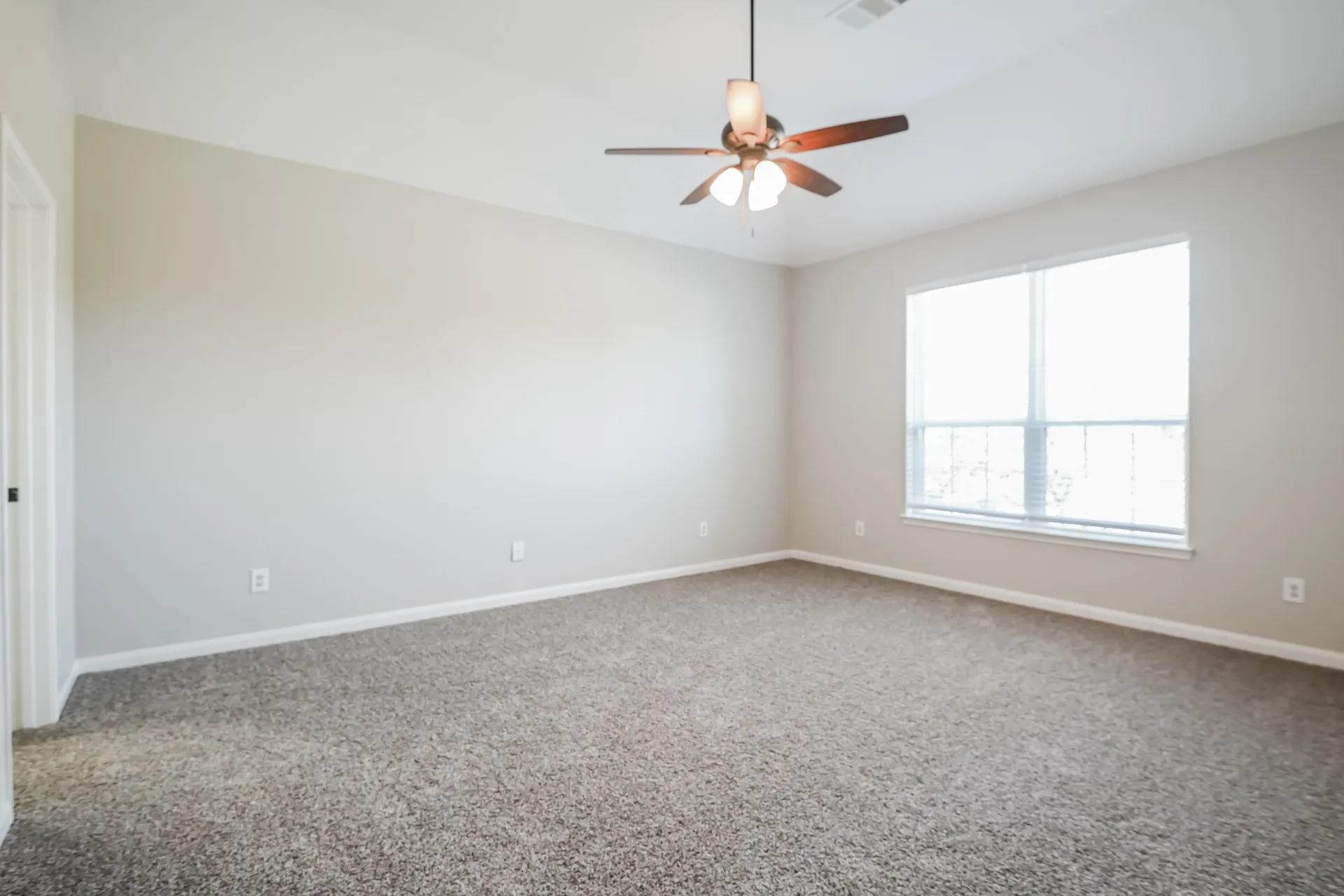 Single Family Residence For Rent in Dallas County , 710 Shady Meadow Lane, Glenn Heights, Texas 75154, 4 Bedroom, 2 Bathroom, 2 Garage spaces, 2,312 Sqft, built in 2016, mls#21381589, Real Estate Agent in Glenn Heights, Homes For Rent in Dallas county, Homes For Rent in Glenn Heights, Realtor in Glenn Heights Texas, Real Estate Brokerage Independent Realty Texas, Luminita Cordes Realtor