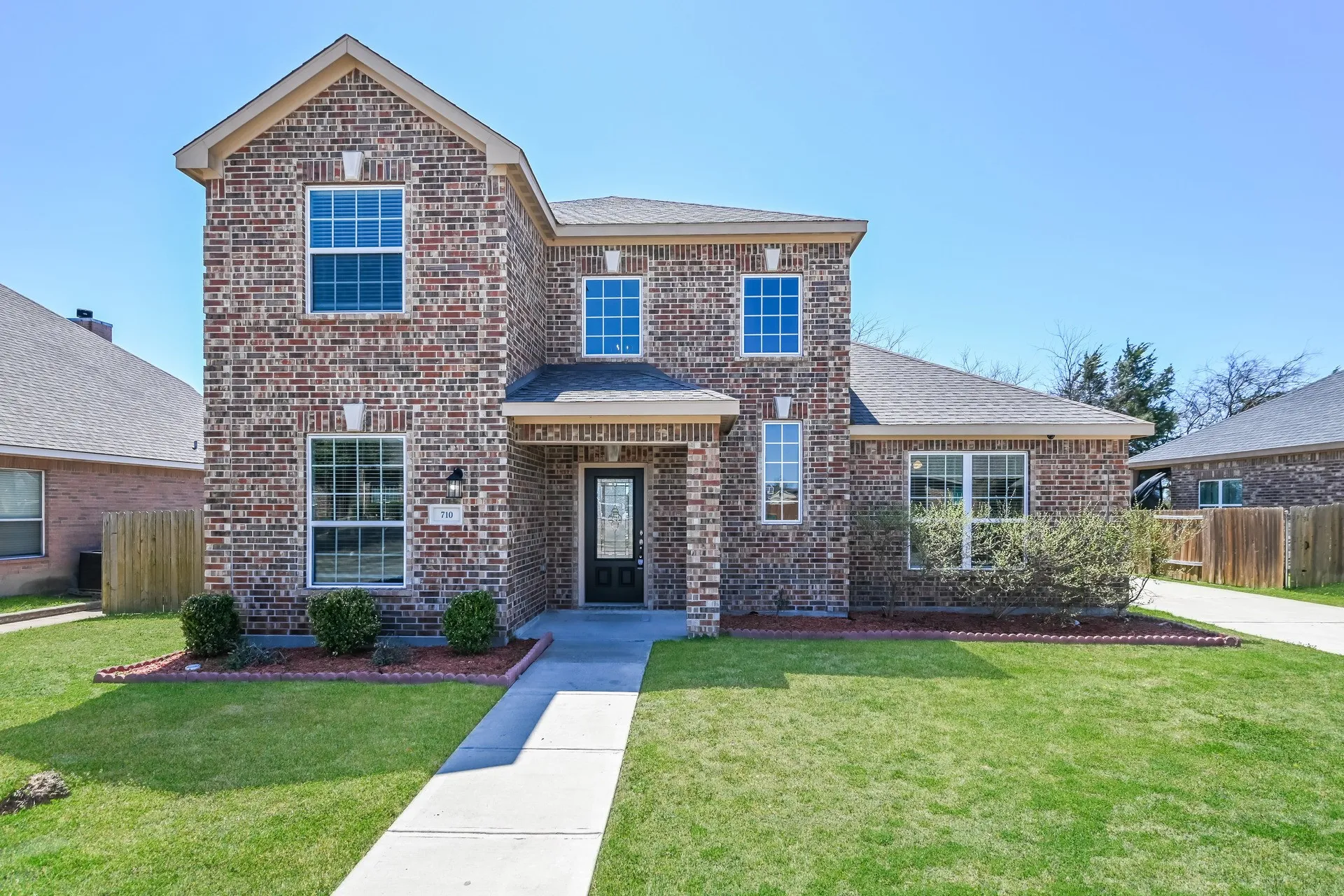Single Family Residence For Rent in Dallas County , 710 Shady Meadow Lane, Glenn Heights, Texas 75154, 4 Bedroom, 2 Bathroom, 2 Garage spaces, 2,312 Sqft, built in 2016, mls#21381589, Real Estate Agent in Glenn Heights, Homes For Rent in Dallas county, Homes For Rent in Glenn Heights, Realtor in Glenn Heights Texas, Real Estate Brokerage Independent Realty Texas, Luminita Cordes Realtor