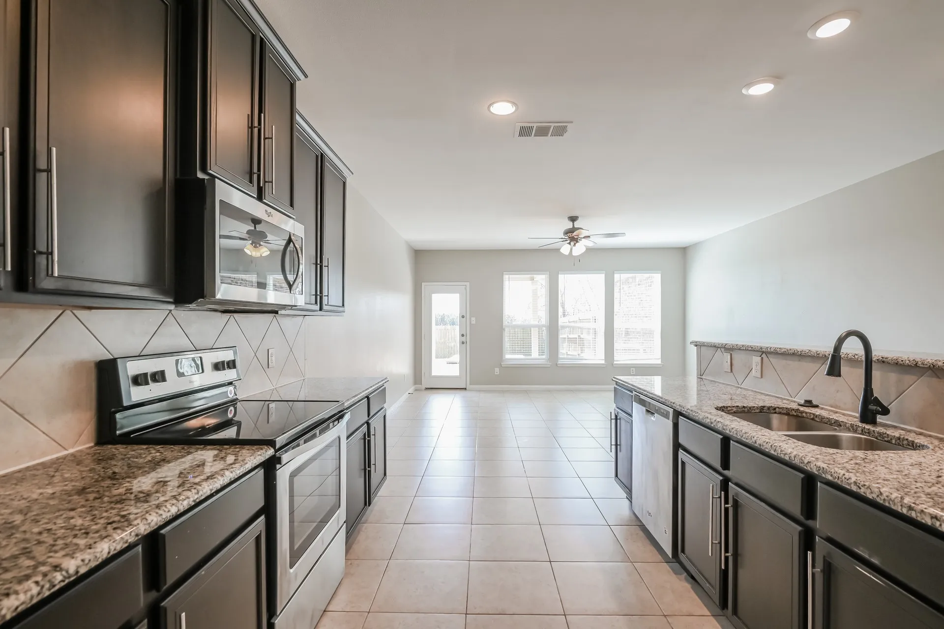 Single Family Residence For Rent in Dallas County , 710 Shady Meadow Lane, Glenn Heights, Texas 75154, 4 Bedroom, 2 Bathroom, 2 Garage spaces, 2,312 Sqft, built in 2016, mls#21381589, Real Estate Agent in Glenn Heights, Homes For Rent in Dallas county, Homes For Rent in Glenn Heights, Realtor in Glenn Heights Texas, Real Estate Brokerage Independent Realty Texas, Luminita Cordes Realtor