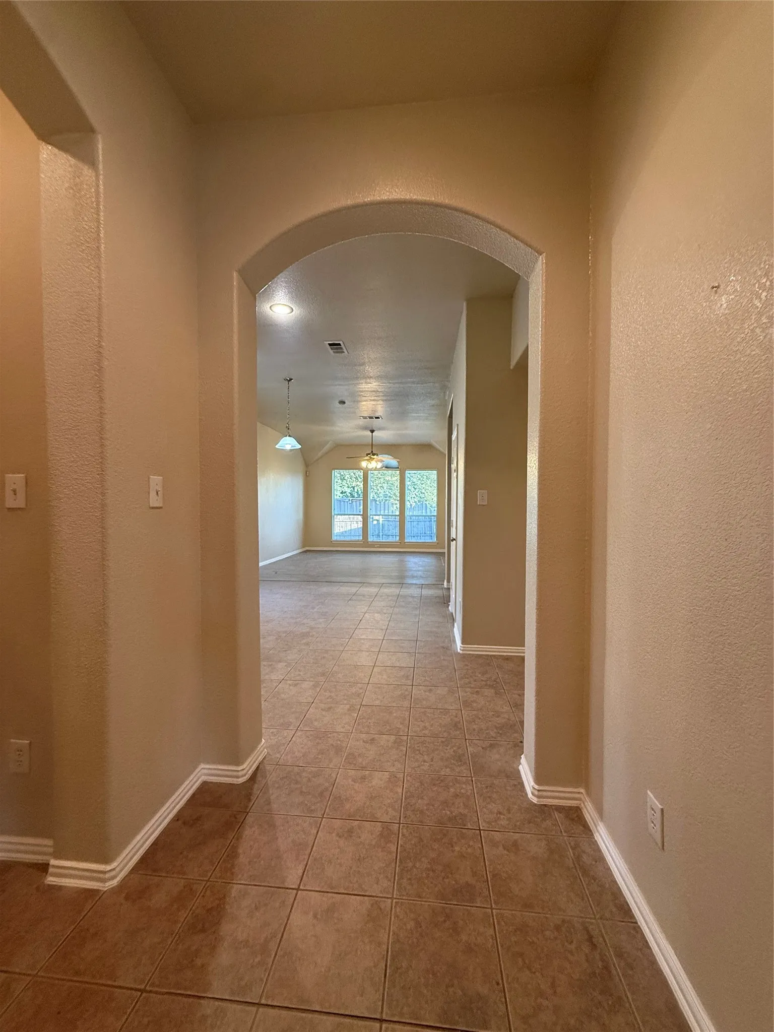 Single Family Residence For Rent in Dallas County , 8014 Wilmington Drive, Rowlett, Texas 75089, 3 Bedroom, 2 Bathroom, 2 Garage spaces, 1,923 Sqft, built in 2003, mls#21381590, Real Estate Agent in Rowlett, Homes For Rent in Dallas county, Homes For Rent in Rowlett, Realtor in Rowlett Texas, Real Estate Brokerage Independent Realty Texas, Luminita Cordes Realtor