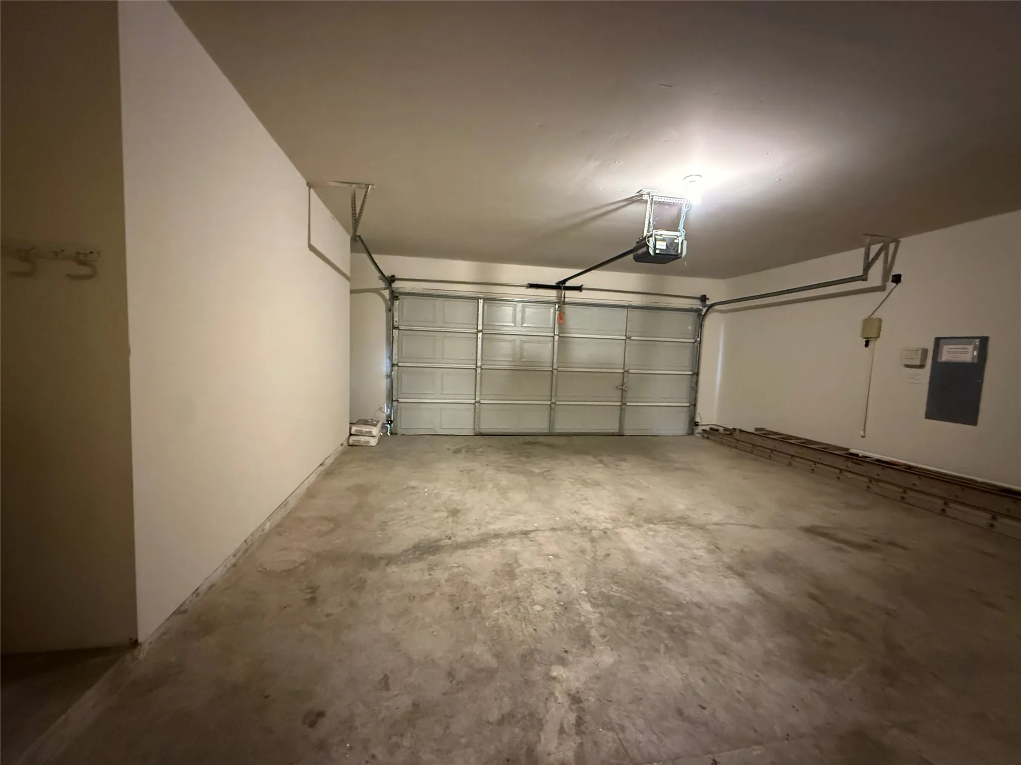 Single Family Residence For Rent in Dallas County , 8014 Wilmington Drive, Rowlett, Texas 75089, 3 Bedroom, 2 Bathroom, 2 Garage spaces, 1,923 Sqft, built in 2003, mls#21381590, Real Estate Agent in Rowlett, Homes For Rent in Dallas county, Homes For Rent in Rowlett, Realtor in Rowlett Texas, Real Estate Brokerage Independent Realty Texas, Luminita Cordes Realtor