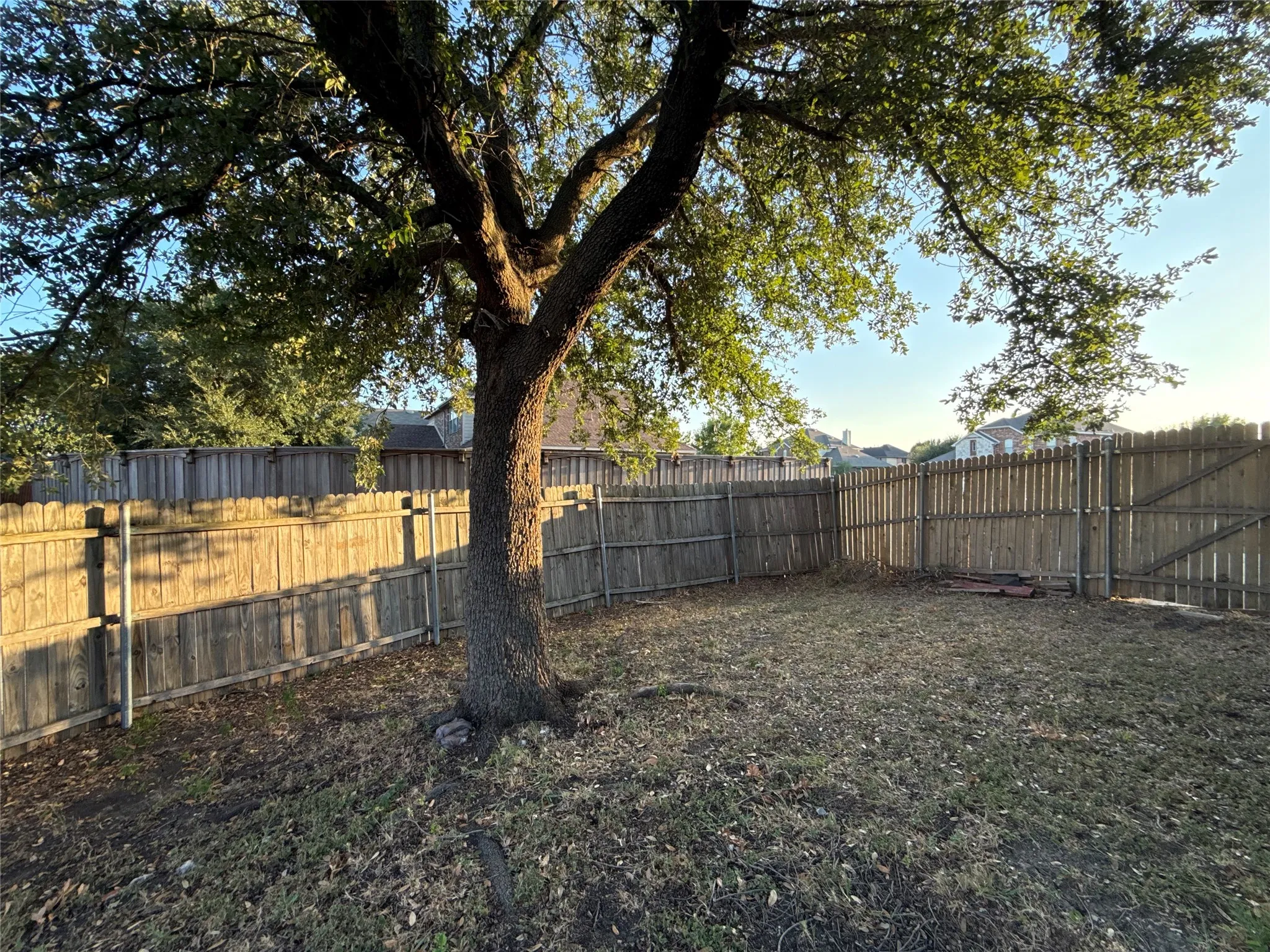 Single Family Residence For Rent in Dallas County , 8014 Wilmington Drive, Rowlett, Texas 75089, 3 Bedroom, 2 Bathroom, 2 Garage spaces, 1,923 Sqft, built in 2003, mls#21381590, Real Estate Agent in Rowlett, Homes For Rent in Dallas county, Homes For Rent in Rowlett, Realtor in Rowlett Texas, Real Estate Brokerage Independent Realty Texas, Luminita Cordes Realtor