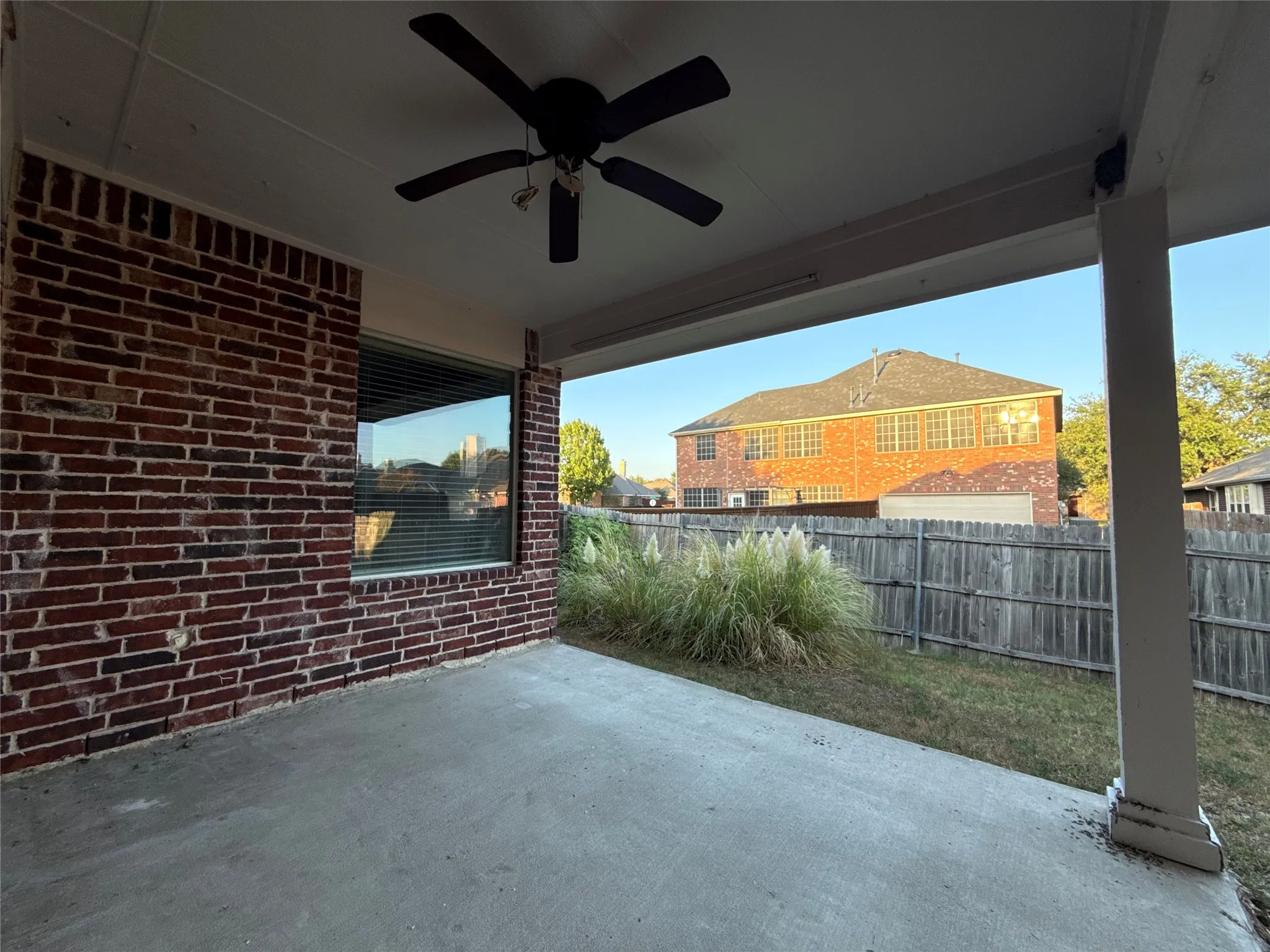 Single Family Residence For Rent in Dallas County , 8014 Wilmington Drive, Rowlett, Texas 75089, 3 Bedroom, 2 Bathroom, 2 Garage spaces, 1,923 Sqft, built in 2003, mls#21381590, Real Estate Agent in Rowlett, Homes For Rent in Dallas county, Homes For Rent in Rowlett, Realtor in Rowlett Texas, Real Estate Brokerage Independent Realty Texas, Luminita Cordes Realtor
