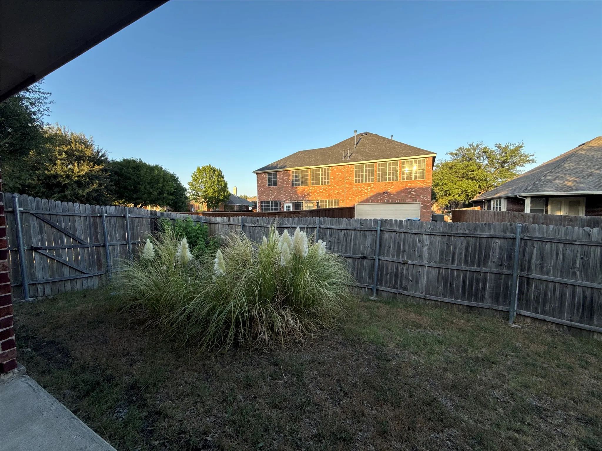 Single Family Residence For Rent in Dallas County , 8014 Wilmington Drive, Rowlett, Texas 75089, 3 Bedroom, 2 Bathroom, 2 Garage spaces, 1,923 Sqft, built in 2003, mls#21381590, Real Estate Agent in Rowlett, Homes For Rent in Dallas county, Homes For Rent in Rowlett, Realtor in Rowlett Texas, Real Estate Brokerage Independent Realty Texas, Luminita Cordes Realtor