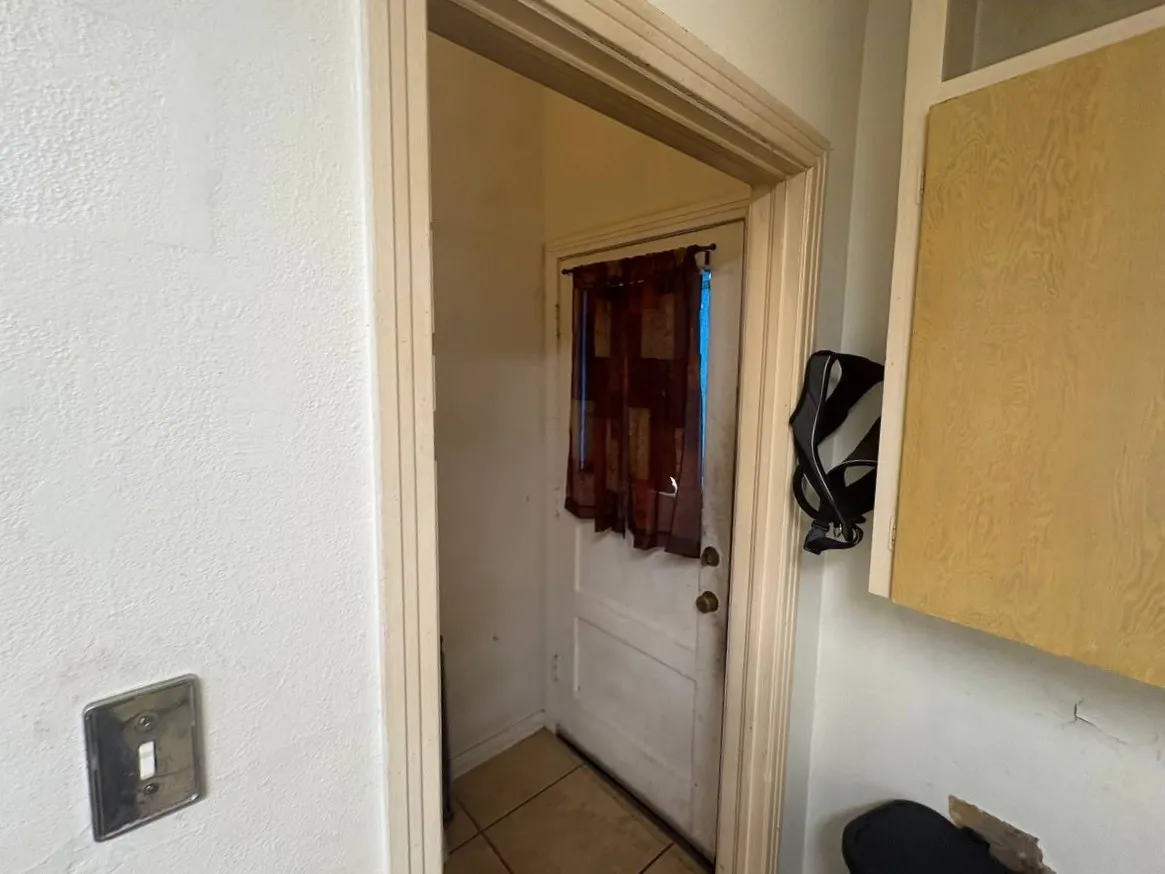 Single Family Residence For Sale in Dallas County , 2514 Michigan Avenue, Dallas, Texas 75216, 3 Bedroom, 2 Bathroom, 3 Garage spaces, 1,073 Sqft, built in 1948, mls#21381591, Real Estate Agent in Dallas, Homes For Sale in Dallas county, Homes For Sale in Dallas, Realtor in Dallas Texas, Real Estate Brokerage Independent Realty Texas, Luminita Cordes Realtor