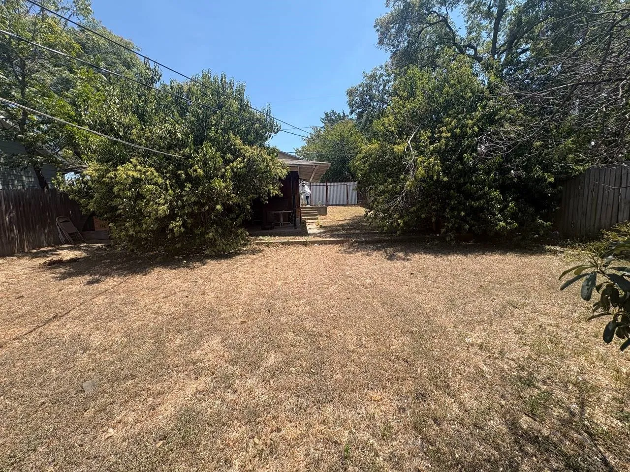 Single Family Residence For Sale in Dallas County , 2514 Michigan Avenue, Dallas, Texas 75216, 3 Bedroom, 2 Bathroom, 3 Garage spaces, 1,073 Sqft, built in 1948, mls#21381591, Real Estate Agent in Dallas, Homes For Sale in Dallas county, Homes For Sale in Dallas, Realtor in Dallas Texas, Real Estate Brokerage Independent Realty Texas, Luminita Cordes Realtor