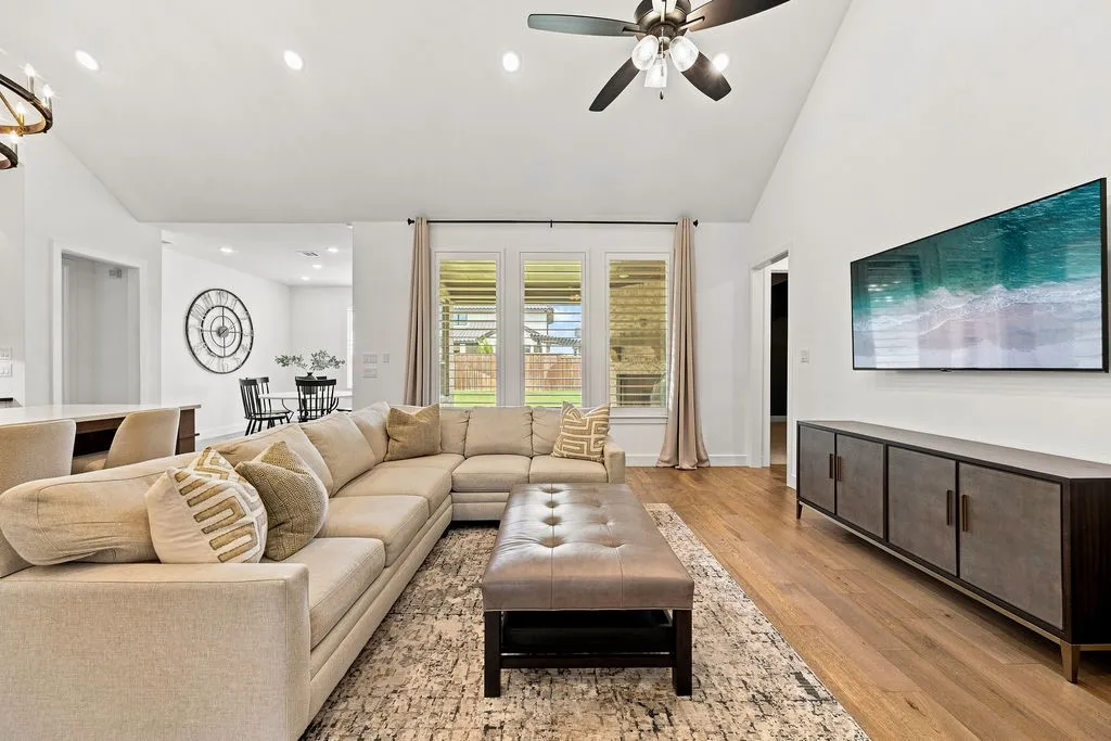 Single Family Residence For Sale in Collin County , 120 Miramar Drive, Prosper, Texas 75078, 4 Bedroom, 4 Bathroom, 2 Garage spaces, 3,419 Sqft, built in 2022, mls#21368346, Real Estate Agent in Prosper, Homes For Sale in Collin county, Homes For Sale in Prosper, Realtor in Prosper Texas, Real Estate Brokerage Independent Realty Texas, Luminita Cordes Realtor