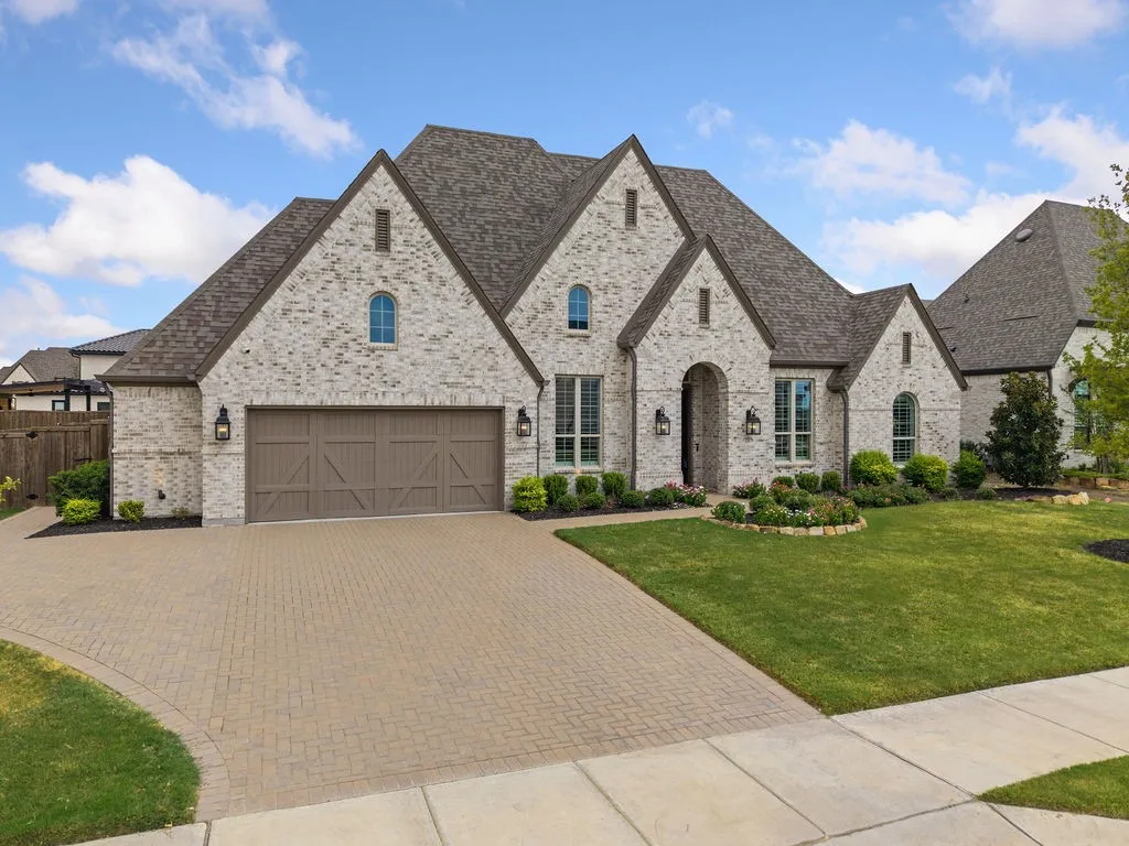 Single Family Residence For Sale in Collin County , 120 Miramar Drive, Prosper, Texas 75078, 4 Bedroom, 4 Bathroom, 2 Garage spaces, 3,419 Sqft, built in 2022, mls#21368346, Real Estate Agent in Prosper, Homes For Sale in Collin county, Homes For Sale in Prosper, Realtor in Prosper Texas, Real Estate Brokerage Independent Realty Texas, Luminita Cordes Realtor
