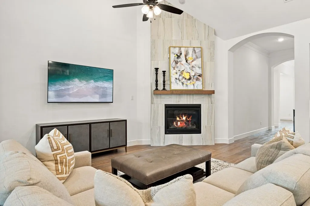 Single Family Residence For Sale in Collin County , 120 Miramar Drive, Prosper, Texas 75078, 4 Bedroom, 4 Bathroom, 2 Garage spaces, 3,419 Sqft, built in 2022, mls#21368346, Real Estate Agent in Prosper, Homes For Sale in Collin county, Homes For Sale in Prosper, Realtor in Prosper Texas, Real Estate Brokerage Independent Realty Texas, Luminita Cordes Realtor