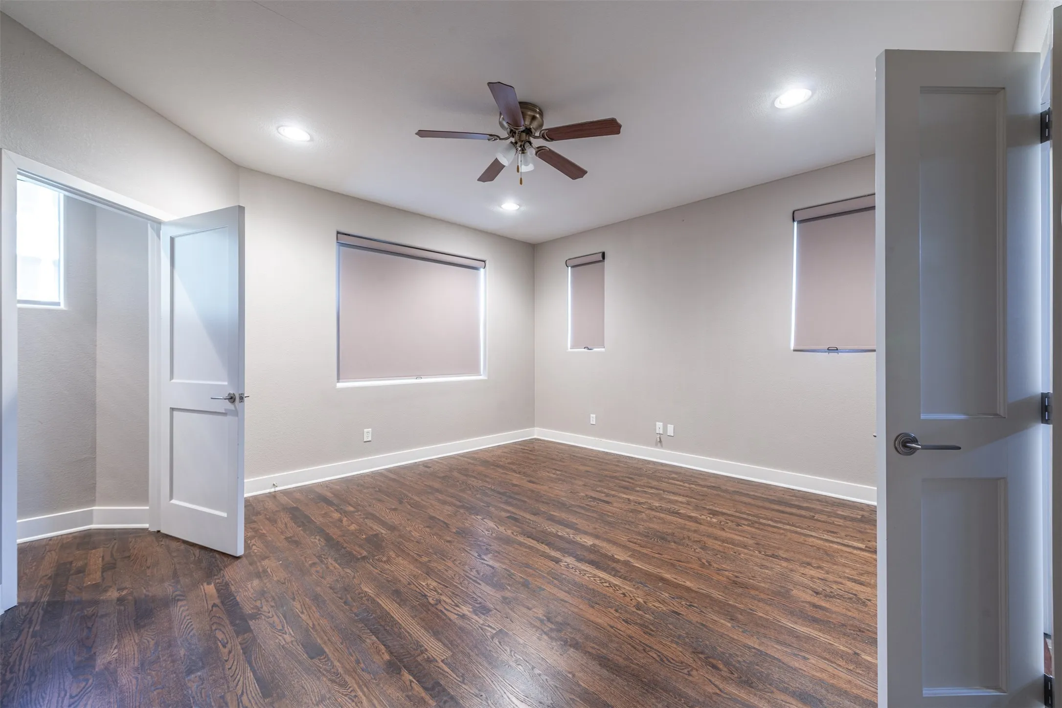 Townhouse For Rent in Dallas County , 2315 Clark Street, Dallas, Texas 75204, 2 Bedroom, 3 Bathroom, 2 Garage spaces, 1,560 Sqft, built in 2004, mls#21381596, Real Estate Agent in Dallas, Homes For Rent in Dallas county, Homes For Rent in Dallas, Realtor in Dallas Texas, Real Estate Brokerage Independent Realty Texas, Luminita Cordes Realtor