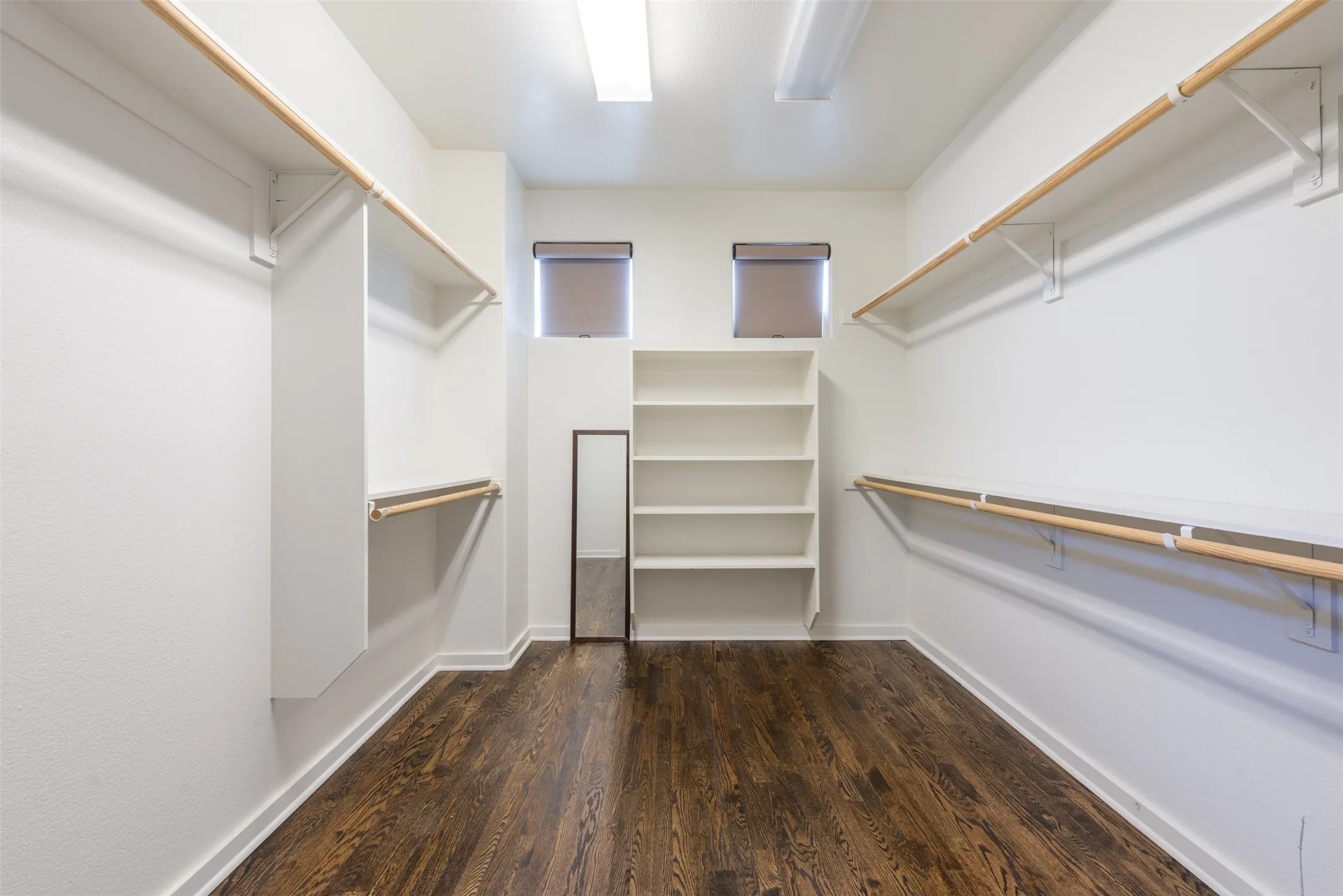 Townhouse For Rent in Dallas County , 2315 Clark Street, Dallas, Texas 75204, 2 Bedroom, 3 Bathroom, 2 Garage spaces, 1,560 Sqft, built in 2004, mls#21381596, Real Estate Agent in Dallas, Homes For Rent in Dallas county, Homes For Rent in Dallas, Realtor in Dallas Texas, Real Estate Brokerage Independent Realty Texas, Luminita Cordes Realtor