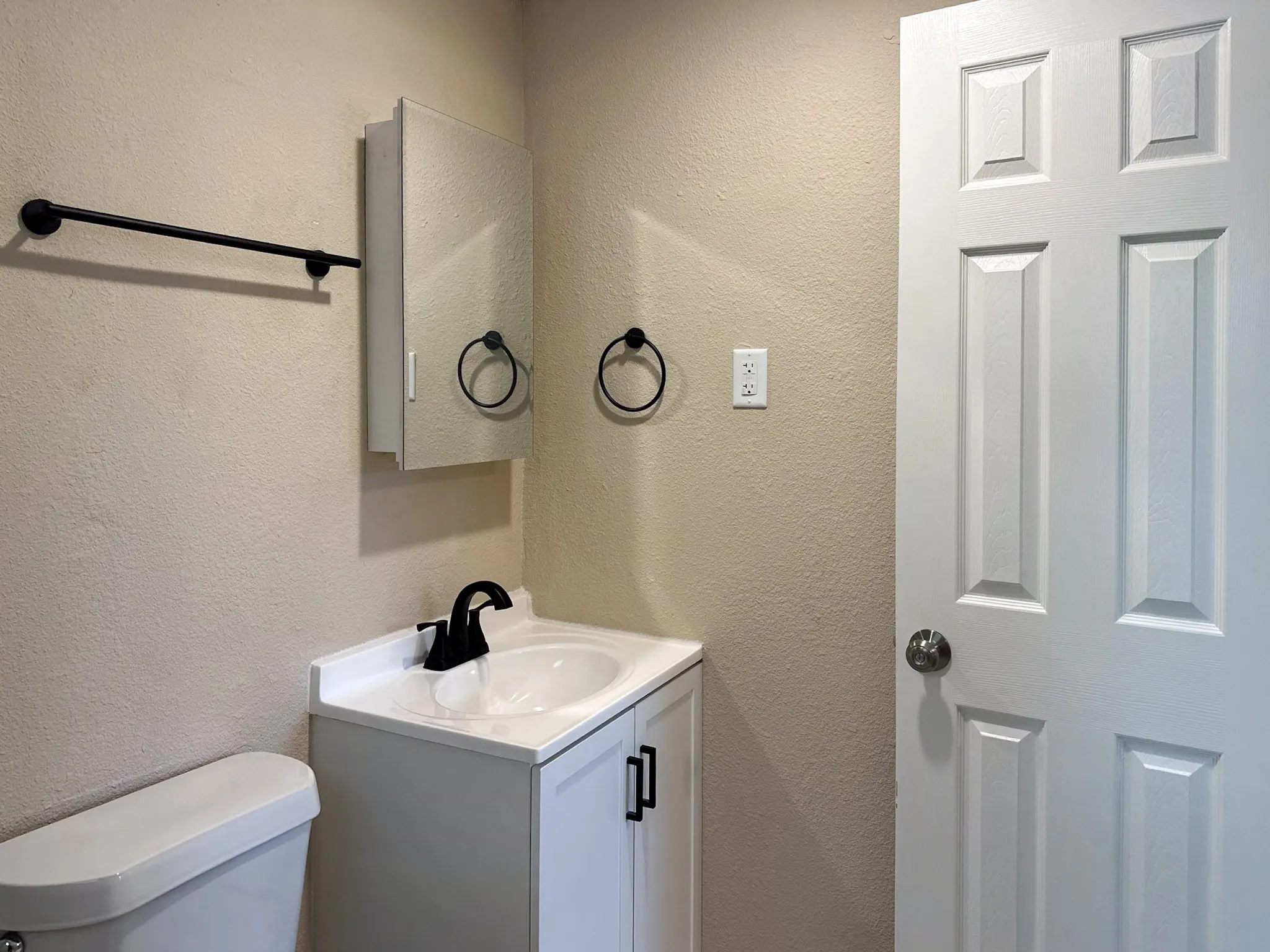 Single Family Residence For Rent in Dallas County , 108 Jenny Kay Lane, Irving, Texas 75060, 4 Bedroom, 3 Bathroom, Garage spaces, 1,566 Sqft, built in 1958, mls#21377225, Real Estate Agent in Irving, Homes For Rent in Dallas county, Homes For Rent in Irving, Realtor in Irving Texas, Real Estate Brokerage Independent Realty Texas, Luminita Cordes Realtor