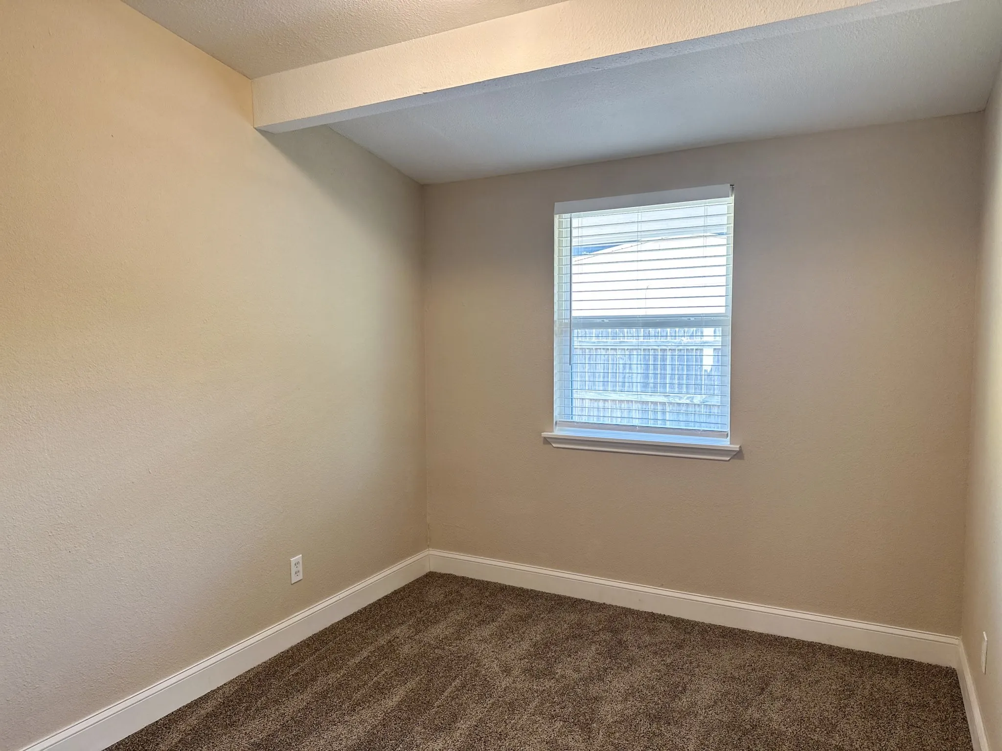 Single Family Residence For Rent in Dallas County , 108 Jenny Kay Lane, Irving, Texas 75060, 4 Bedroom, 3 Bathroom, Garage spaces, 1,566 Sqft, built in 1958, mls#21377225, Real Estate Agent in Irving, Homes For Rent in Dallas county, Homes For Rent in Irving, Realtor in Irving Texas, Real Estate Brokerage Independent Realty Texas, Luminita Cordes Realtor