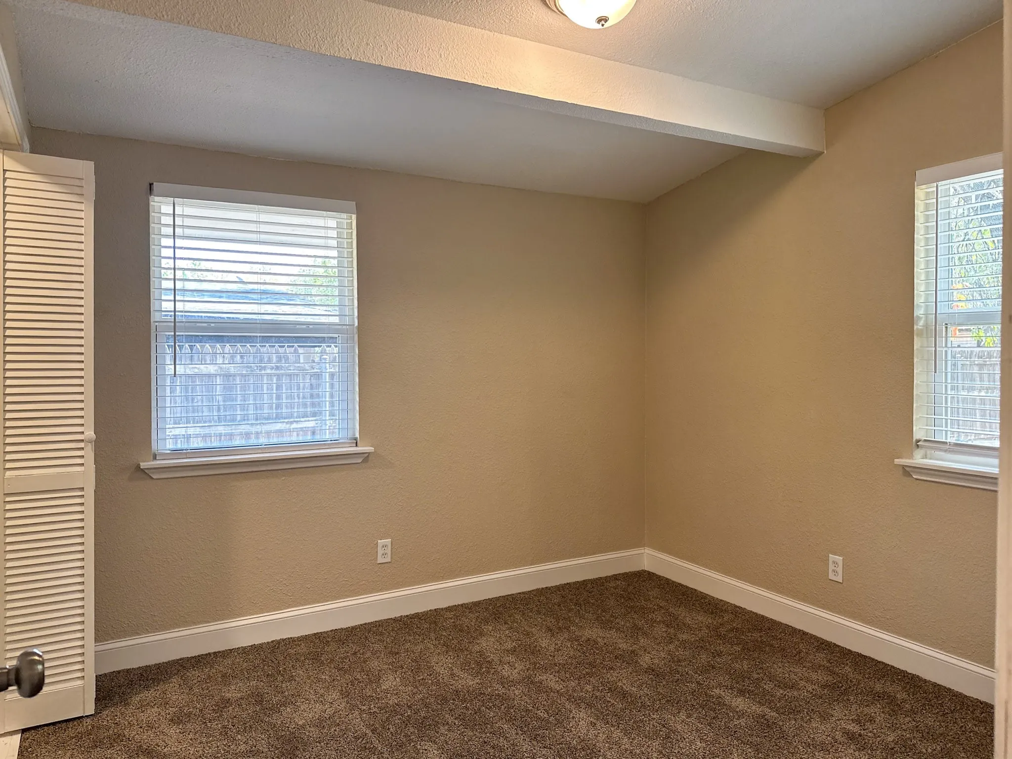 Single Family Residence For Rent in Dallas County , 108 Jenny Kay Lane, Irving, Texas 75060, 4 Bedroom, 3 Bathroom, Garage spaces, 1,566 Sqft, built in 1958, mls#21377225, Real Estate Agent in Irving, Homes For Rent in Dallas county, Homes For Rent in Irving, Realtor in Irving Texas, Real Estate Brokerage Independent Realty Texas, Luminita Cordes Realtor