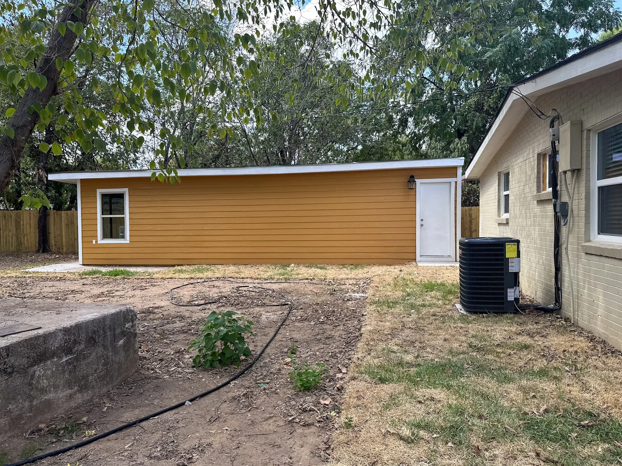 Single Family Residence For Rent in Dallas County , 108 Jenny Kay Lane, Irving, Texas 75060, 4 Bedroom, 3 Bathroom, Garage spaces, 1,566 Sqft, built in 1958, mls#21377225, Real Estate Agent in Irving, Homes For Rent in Dallas county, Homes For Rent in Irving, Realtor in Irving Texas, Real Estate Brokerage Independent Realty Texas, Luminita Cordes Realtor