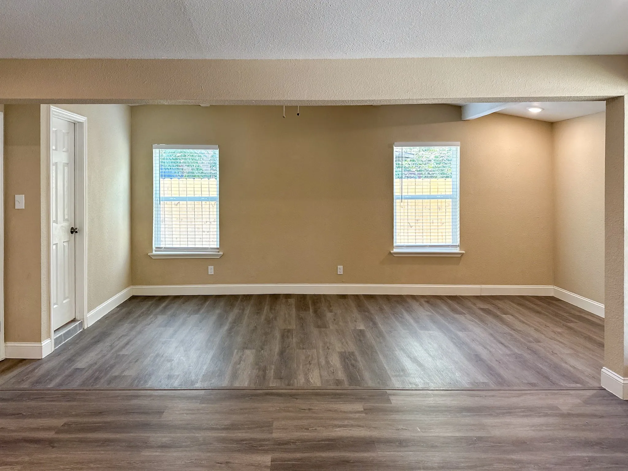Single Family Residence For Rent in Dallas County , 108 Jenny Kay Lane, Irving, Texas 75060, 4 Bedroom, 3 Bathroom, Garage spaces, 1,566 Sqft, built in 1958, mls#21377225, Real Estate Agent in Irving, Homes For Rent in Dallas county, Homes For Rent in Irving, Realtor in Irving Texas, Real Estate Brokerage Independent Realty Texas, Luminita Cordes Realtor