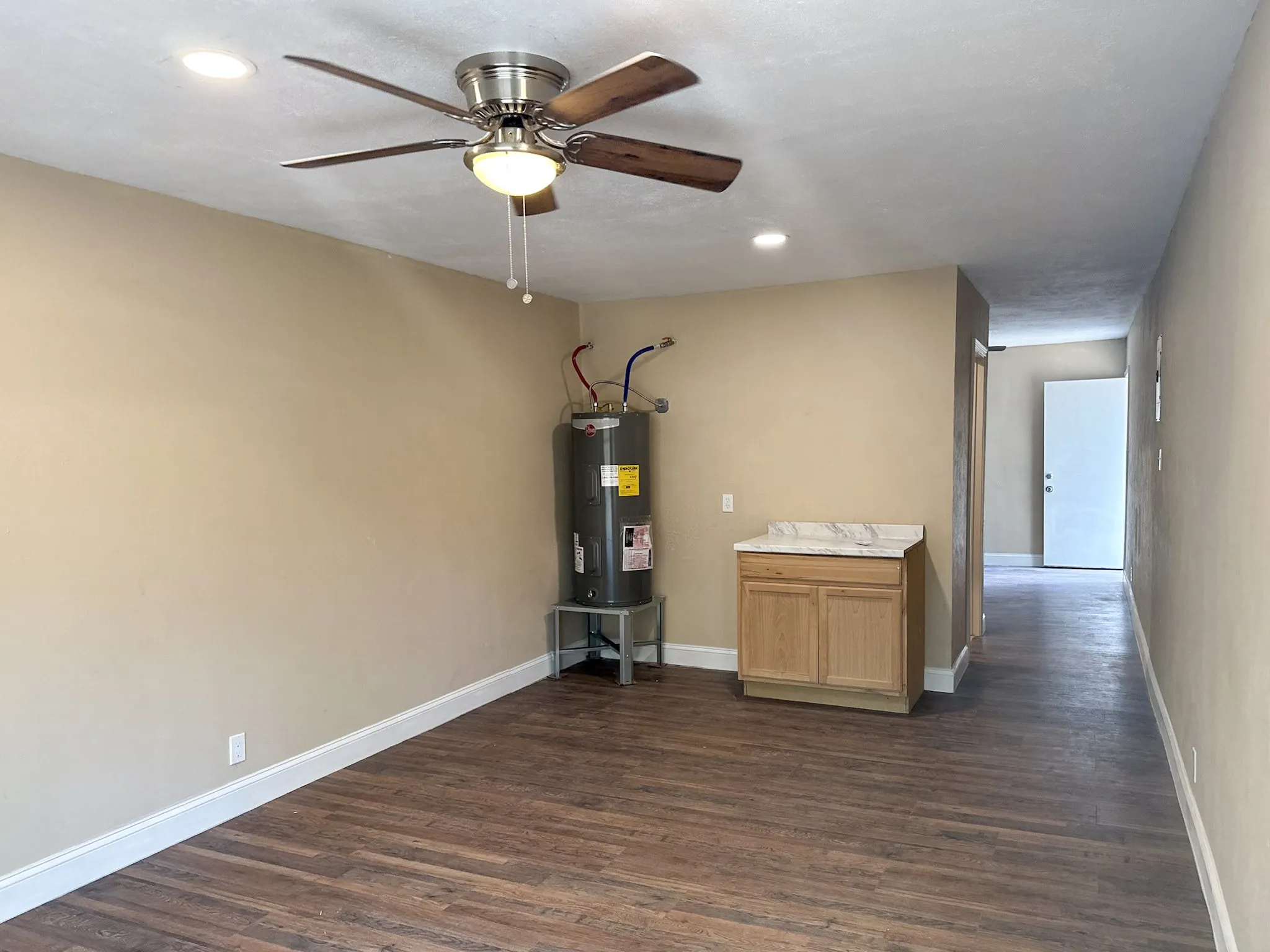 Single Family Residence For Rent in Dallas County , 108 Jenny Kay Lane, Irving, Texas 75060, 4 Bedroom, 3 Bathroom, Garage spaces, 1,566 Sqft, built in 1958, mls#21377225, Real Estate Agent in Irving, Homes For Rent in Dallas county, Homes For Rent in Irving, Realtor in Irving Texas, Real Estate Brokerage Independent Realty Texas, Luminita Cordes Realtor