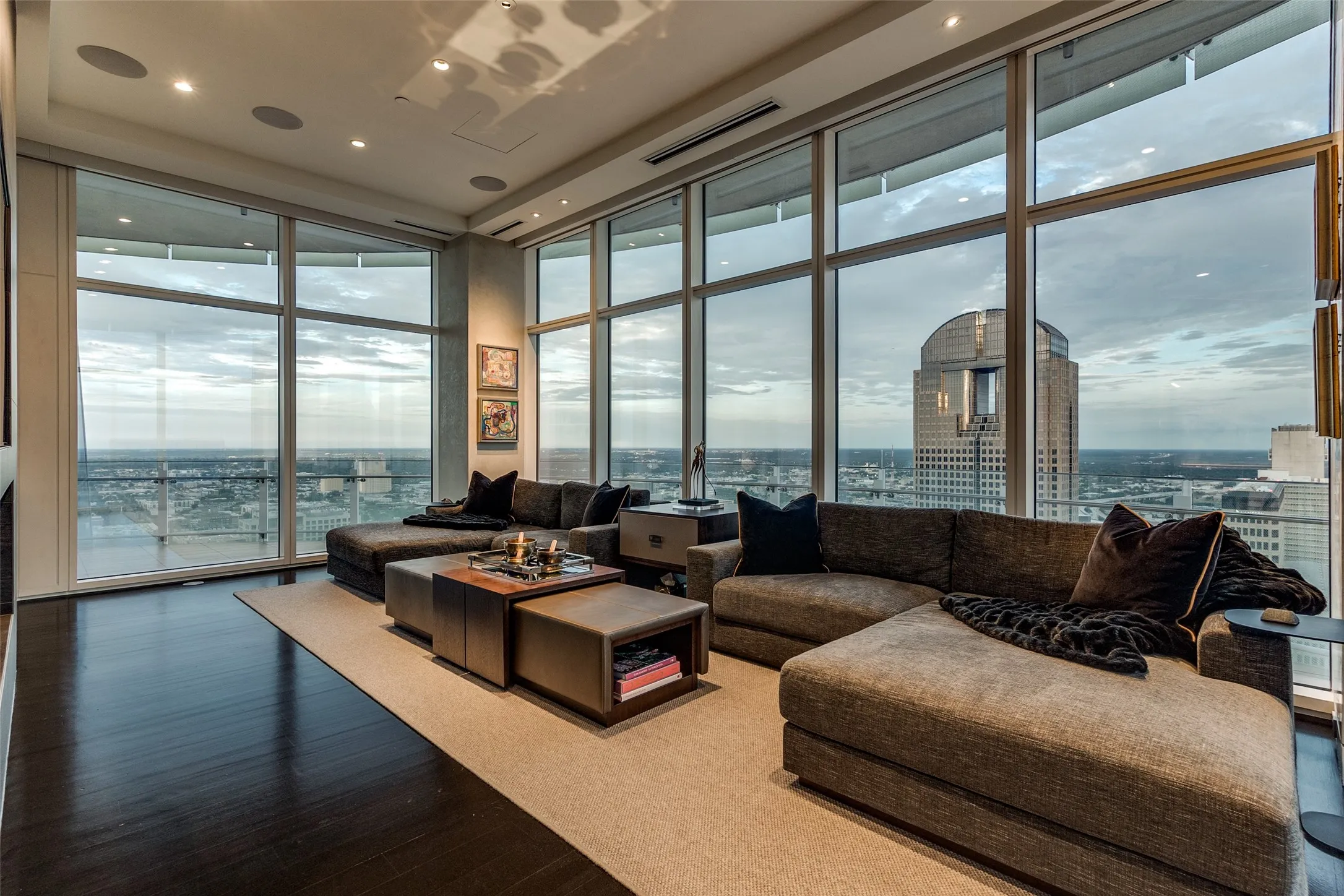Condominium For Sale in Dallas County , 1918 Olive Street 4202, Dallas, Texas 75201, 2 Bedroom, 4 Bathroom, 3 Garage spaces, 4,678 Sqft, built in 2020, mls#21381065, Real Estate Agent in Dallas, Homes For Sale in Dallas county, Homes For Sale in Dallas, Realtor in Dallas Texas, Real Estate Brokerage Independent Realty Texas, Luminita Cordes Realtor
