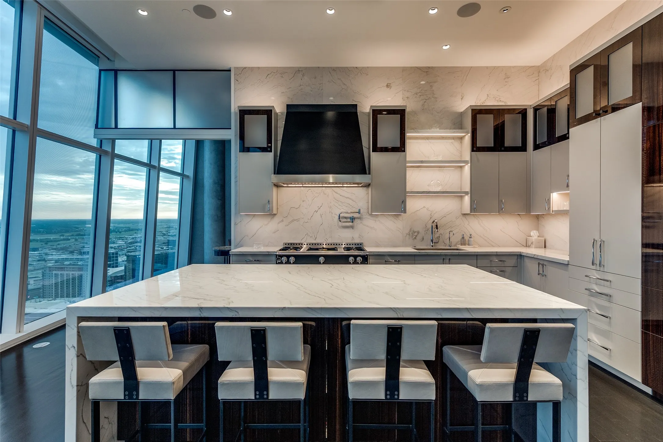 Condominium For Sale in Dallas County , 1918 Olive Street 4202, Dallas, Texas 75201, 2 Bedroom, 4 Bathroom, 3 Garage spaces, 4,678 Sqft, built in 2020, mls#21381065, Real Estate Agent in Dallas, Homes For Sale in Dallas county, Homes For Sale in Dallas, Realtor in Dallas Texas, Real Estate Brokerage Independent Realty Texas, Luminita Cordes Realtor