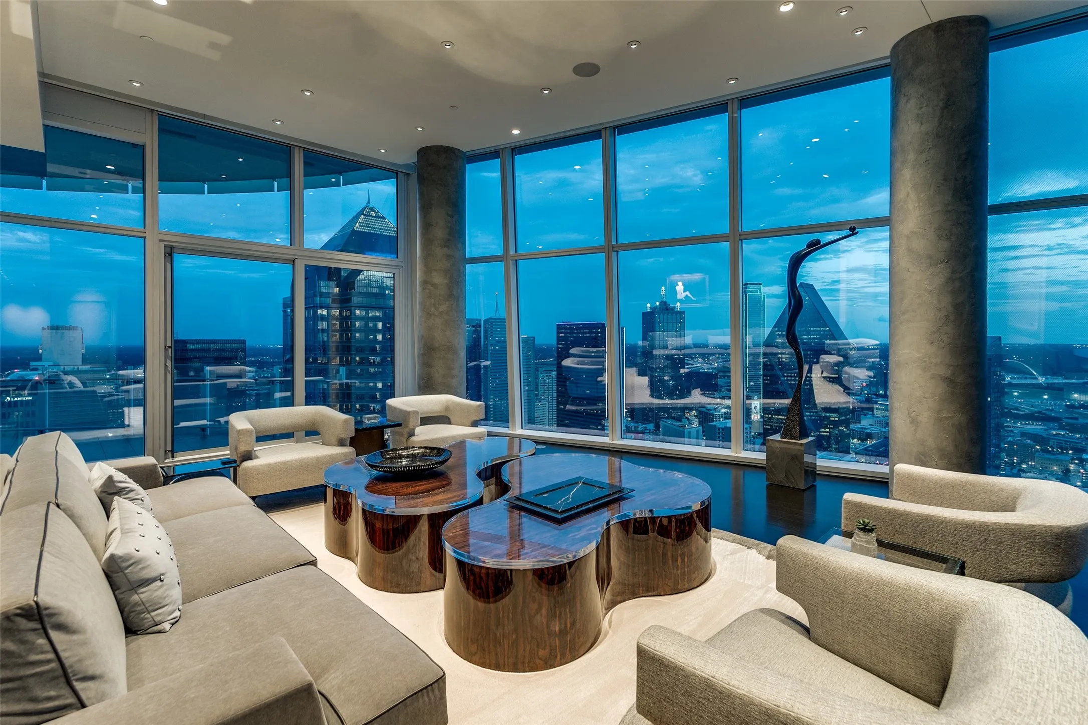 Condominium For Sale in Dallas County , 1918 Olive Street 4202, Dallas, Texas 75201, 2 Bedroom, 4 Bathroom, 3 Garage spaces, 4,678 Sqft, built in 2020, mls#21381065, Real Estate Agent in Dallas, Homes For Sale in Dallas county, Homes For Sale in Dallas, Realtor in Dallas Texas, Real Estate Brokerage Independent Realty Texas, Luminita Cordes Realtor