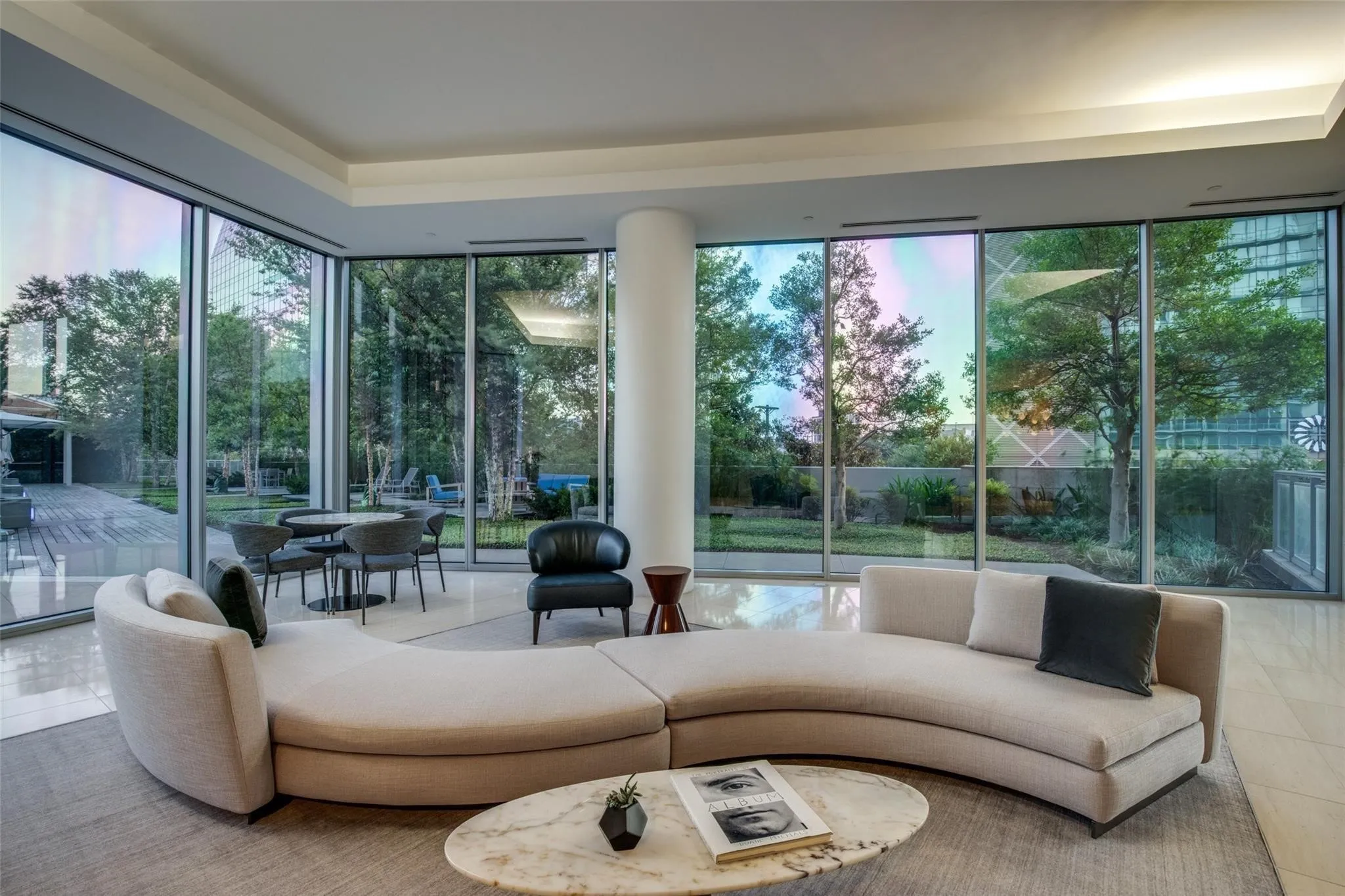 Condominium For Rent in Dallas County , 2900 Mckinnon Street 2404, Dallas, Texas 75201, 2 Bedroom, 3 Bathroom, 2 Garage spaces, 1,430 Sqft, built in 2005, mls#21381249, Real Estate Agent in Dallas, Homes For Rent in Dallas county, Homes For Rent in Dallas, Realtor in Dallas Texas, Real Estate Brokerage Independent Realty Texas, Luminita Cordes Realtor