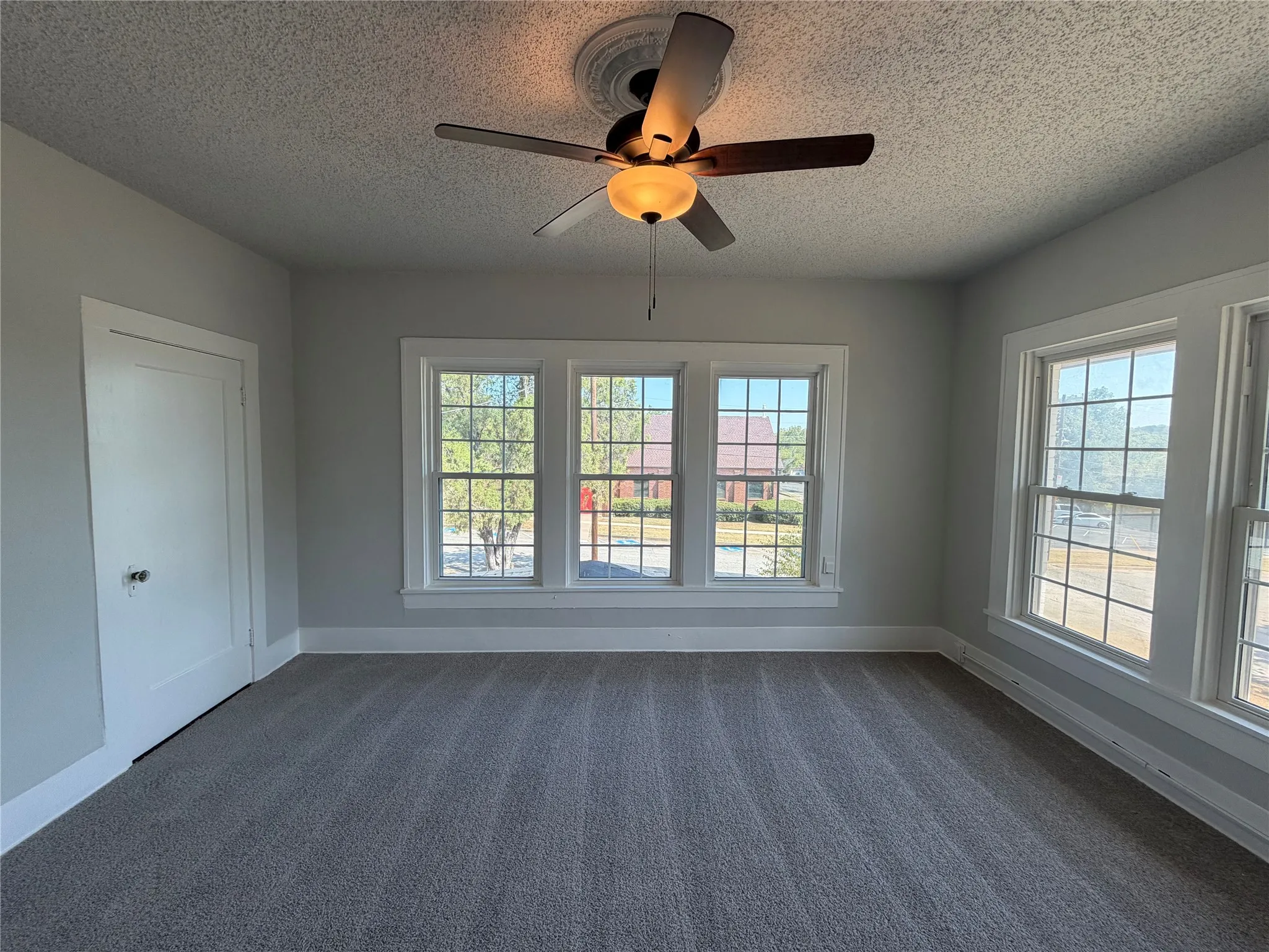 Single Family Residence For Sale in Palo Pinto County , 615 NW 5th Avenue, Mineral Wells, Texas 76067, 4 Bedroom, 4 Bathroom, 2 Garage spaces, 3,480 Sqft, built in 1921, mls#21378715, Real Estate Agent in Mineral Wells, Homes For Sale in Palo Pinto county, Homes For Sale in Mineral Wells, Realtor in Mineral Wells Texas, Real Estate Brokerage Independent Realty Texas, Luminita Cordes Realtor