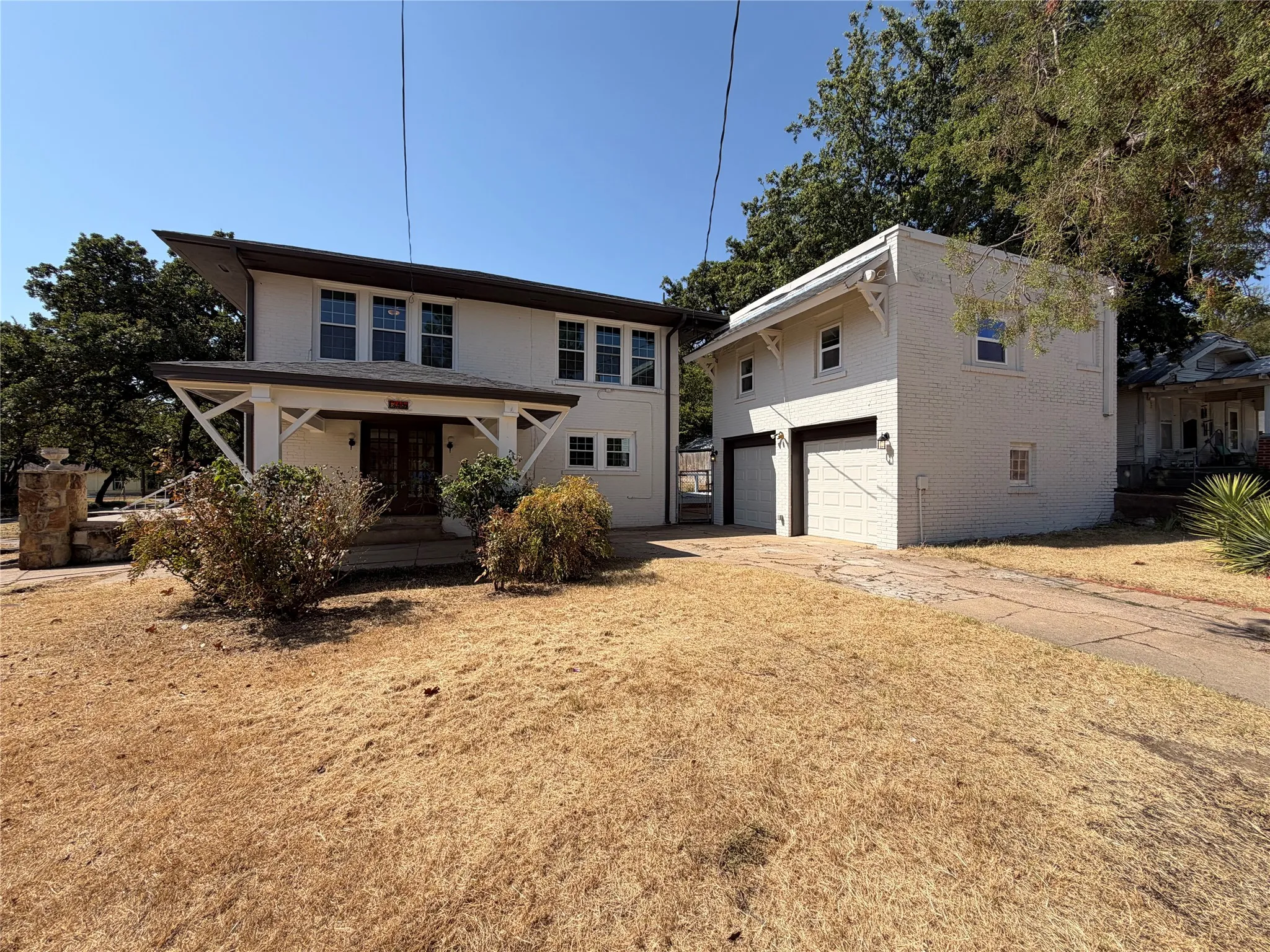 Single Family Residence For Sale in Palo Pinto County , 615 NW 5th Avenue, Mineral Wells, Texas 76067, 4 Bedroom, 4 Bathroom, 2 Garage spaces, 3,480 Sqft, built in 1921, mls#21378715, Real Estate Agent in Mineral Wells, Homes For Sale in Palo Pinto county, Homes For Sale in Mineral Wells, Realtor in Mineral Wells Texas, Real Estate Brokerage Independent Realty Texas, Luminita Cordes Realtor