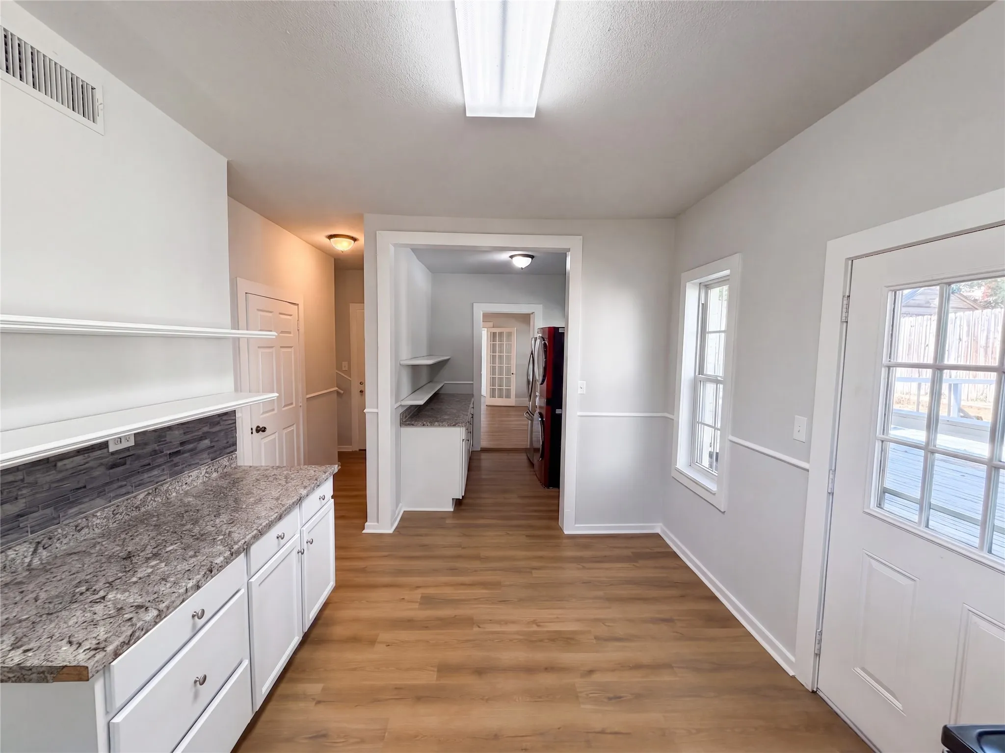 Single Family Residence For Sale in Palo Pinto County , 615 NW 5th Avenue, Mineral Wells, Texas 76067, 4 Bedroom, 4 Bathroom, 2 Garage spaces, 3,480 Sqft, built in 1921, mls#21378715, Real Estate Agent in Mineral Wells, Homes For Sale in Palo Pinto county, Homes For Sale in Mineral Wells, Realtor in Mineral Wells Texas, Real Estate Brokerage Independent Realty Texas, Luminita Cordes Realtor