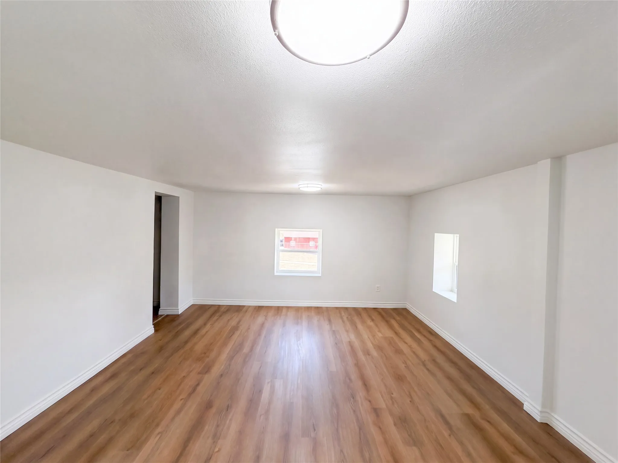 Single Family Residence For Sale in Palo Pinto County , 615 NW 5th Avenue, Mineral Wells, Texas 76067, 4 Bedroom, 4 Bathroom, 2 Garage spaces, 3,480 Sqft, built in 1921, mls#21378715, Real Estate Agent in Mineral Wells, Homes For Sale in Palo Pinto county, Homes For Sale in Mineral Wells, Realtor in Mineral Wells Texas, Real Estate Brokerage Independent Realty Texas, Luminita Cordes Realtor