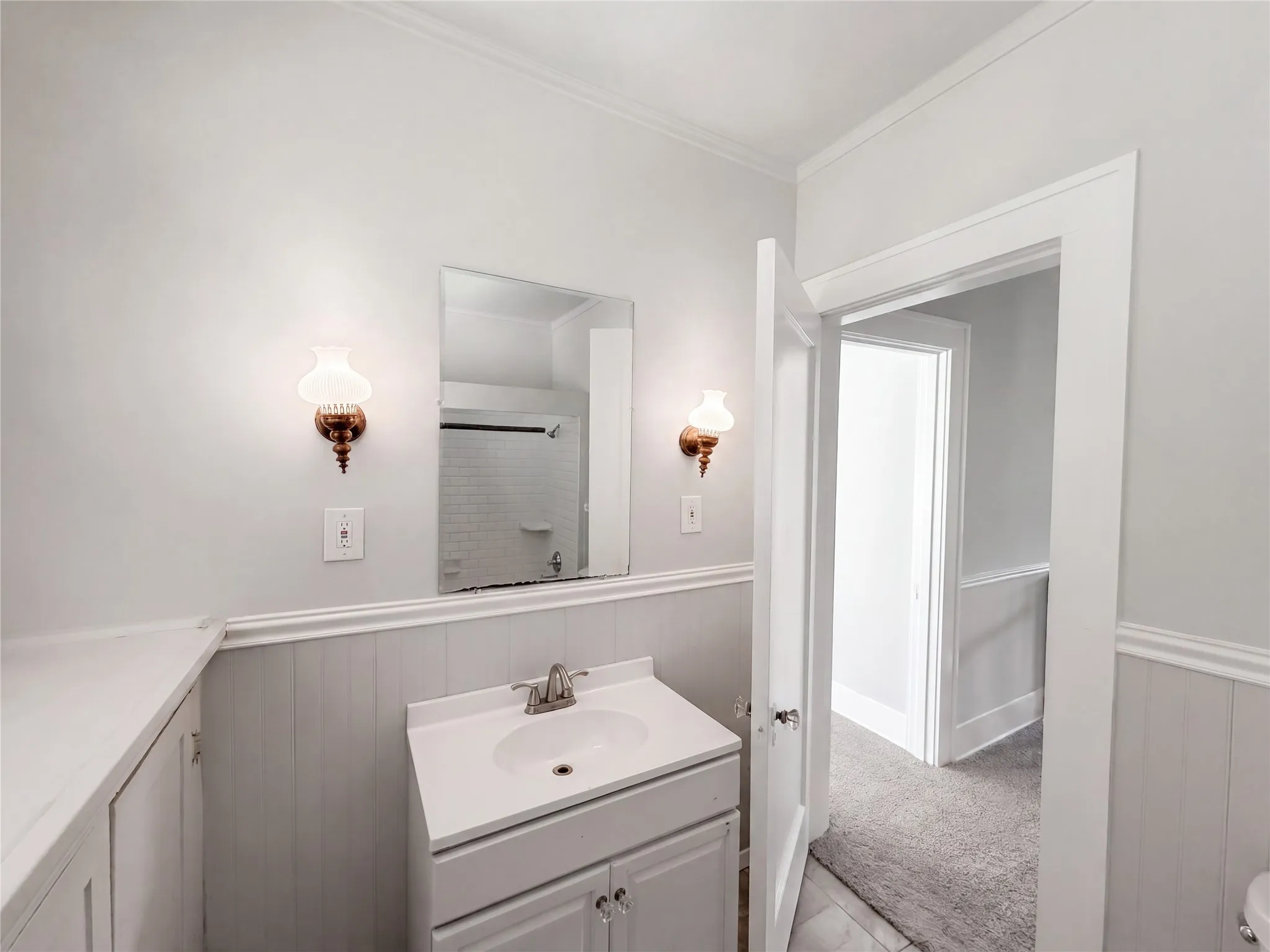 Single Family Residence For Sale in Palo Pinto County , 615 NW 5th Avenue, Mineral Wells, Texas 76067, 4 Bedroom, 4 Bathroom, 2 Garage spaces, 3,480 Sqft, built in 1921, mls#21378715, Real Estate Agent in Mineral Wells, Homes For Sale in Palo Pinto county, Homes For Sale in Mineral Wells, Realtor in Mineral Wells Texas, Real Estate Brokerage Independent Realty Texas, Luminita Cordes Realtor