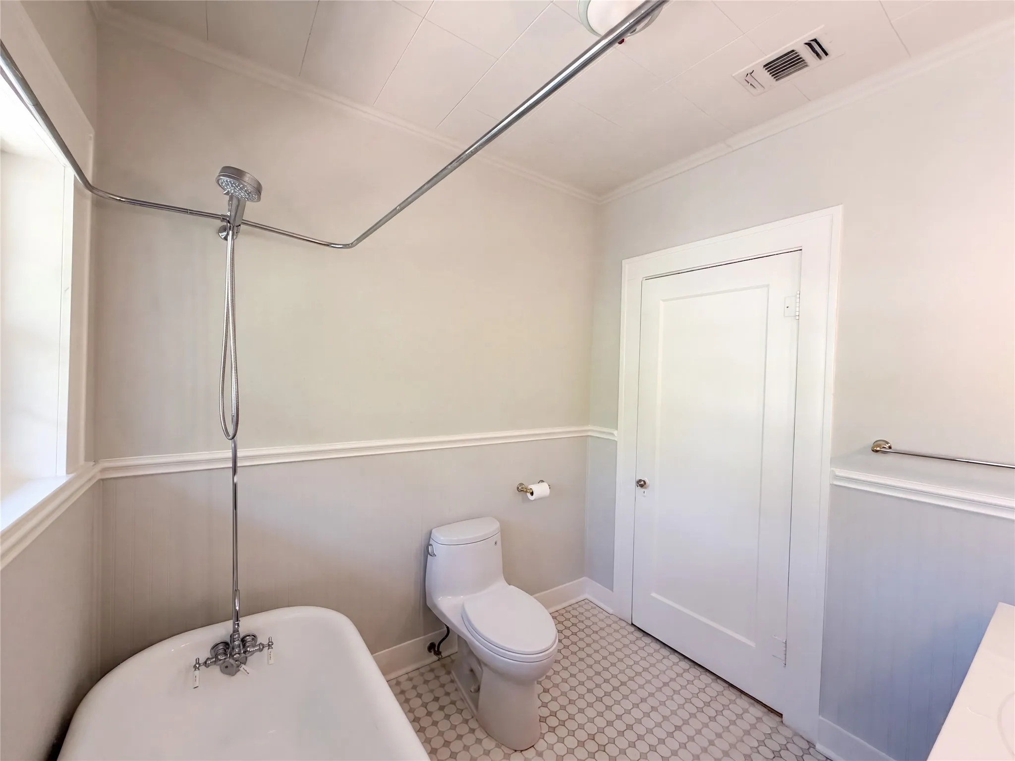 Single Family Residence For Sale in Palo Pinto County , 615 NW 5th Avenue, Mineral Wells, Texas 76067, 4 Bedroom, 4 Bathroom, 2 Garage spaces, 3,480 Sqft, built in 1921, mls#21378715, Real Estate Agent in Mineral Wells, Homes For Sale in Palo Pinto county, Homes For Sale in Mineral Wells, Realtor in Mineral Wells Texas, Real Estate Brokerage Independent Realty Texas, Luminita Cordes Realtor
