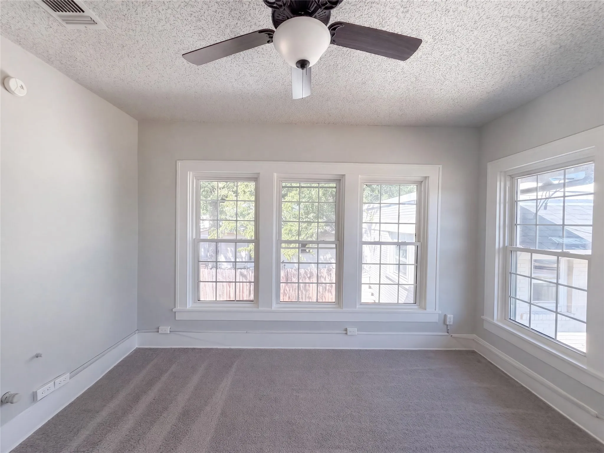 Single Family Residence For Sale in Palo Pinto County , 615 NW 5th Avenue, Mineral Wells, Texas 76067, 4 Bedroom, 4 Bathroom, 2 Garage spaces, 3,480 Sqft, built in 1921, mls#21378715, Real Estate Agent in Mineral Wells, Homes For Sale in Palo Pinto county, Homes For Sale in Mineral Wells, Realtor in Mineral Wells Texas, Real Estate Brokerage Independent Realty Texas, Luminita Cordes Realtor