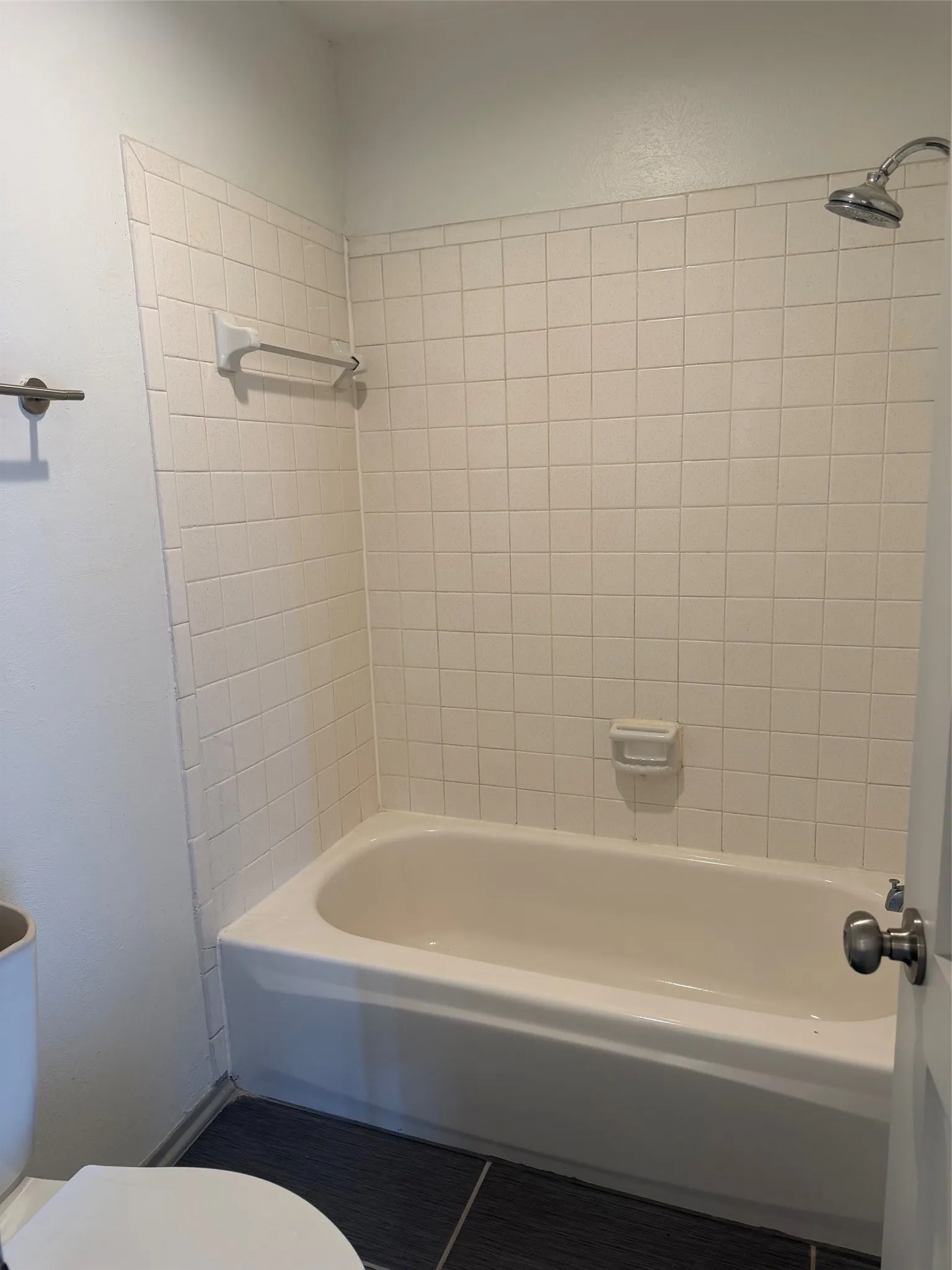Apartment For Rent in Dallas County , 2800 Douglas Avenue 305, Dallas, Texas 75219, 1 Bedroom, 1 Bathroom, Garage spaces, 650 Sqft, built in 1972, mls#21381605, Real Estate Agent in Dallas, Homes For Rent in Dallas county, Homes For Rent in Dallas, Realtor in Dallas Texas, Real Estate Brokerage Independent Realty Texas, Luminita Cordes Realtor