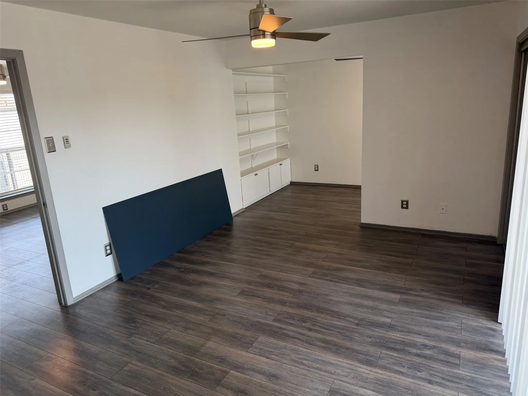 Apartment For Rent in Dallas County , 2800 Douglas Avenue 305, Dallas, Texas 75219, 1 Bedroom, 1 Bathroom, Garage spaces, 650 Sqft, built in 1972, mls#21381605, Real Estate Agent in Dallas, Homes For Rent in Dallas county, Homes For Rent in Dallas, Realtor in Dallas Texas, Real Estate Brokerage Independent Realty Texas, Luminita Cordes Realtor