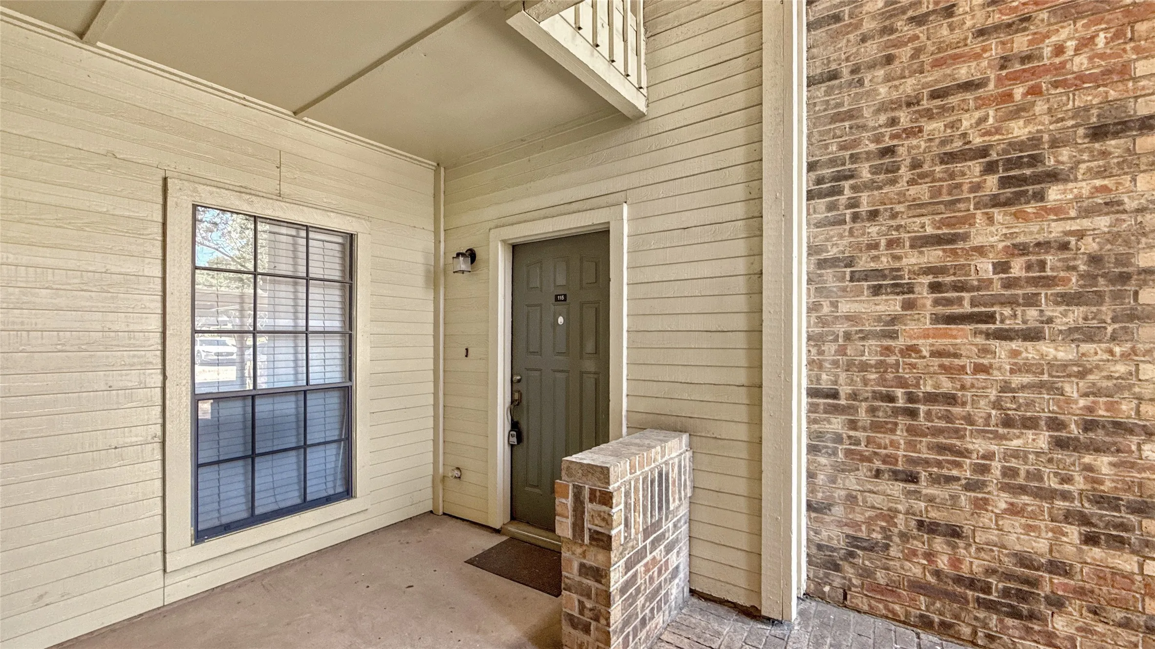 Townhouse For Sale in Collin County , 3110 Devonshire Drive 115, Plano, Texas 75075, 1 Bedroom, 1 Bathroom, Garage spaces, 675 Sqft, built in 1984, mls#21379621, Real Estate Agent in Plano, Homes For Sale in Collin county, Homes For Sale in Plano, Realtor in Plano Texas, Real Estate Brokerage Independent Realty Texas, Luminita Cordes Realtor