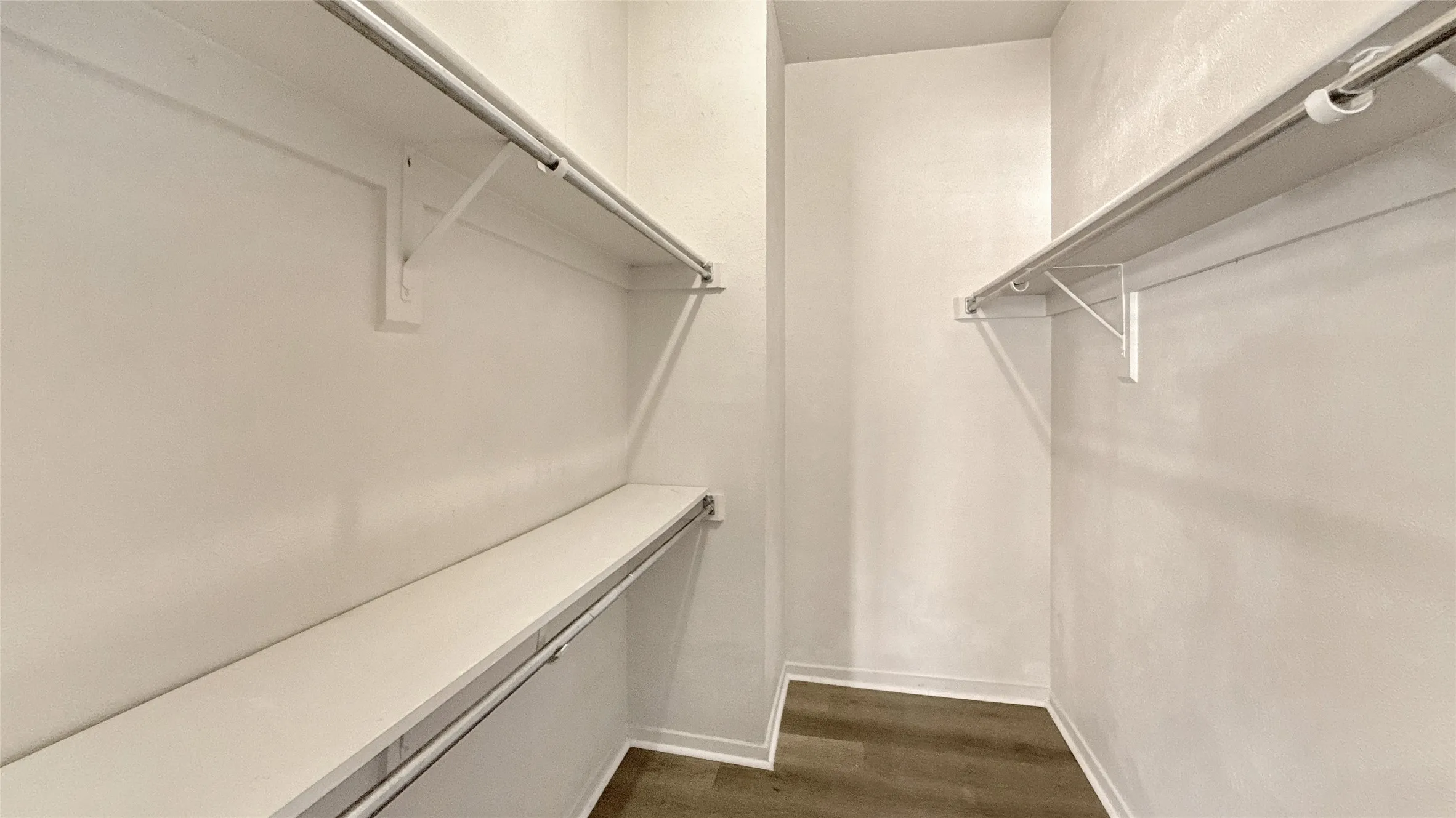 Townhouse For Sale in Collin County , 3110 Devonshire Drive 115, Plano, Texas 75075, 1 Bedroom, 1 Bathroom, Garage spaces, 675 Sqft, built in 1984, mls#21379621, Real Estate Agent in Plano, Homes For Sale in Collin county, Homes For Sale in Plano, Realtor in Plano Texas, Real Estate Brokerage Independent Realty Texas, Luminita Cordes Realtor