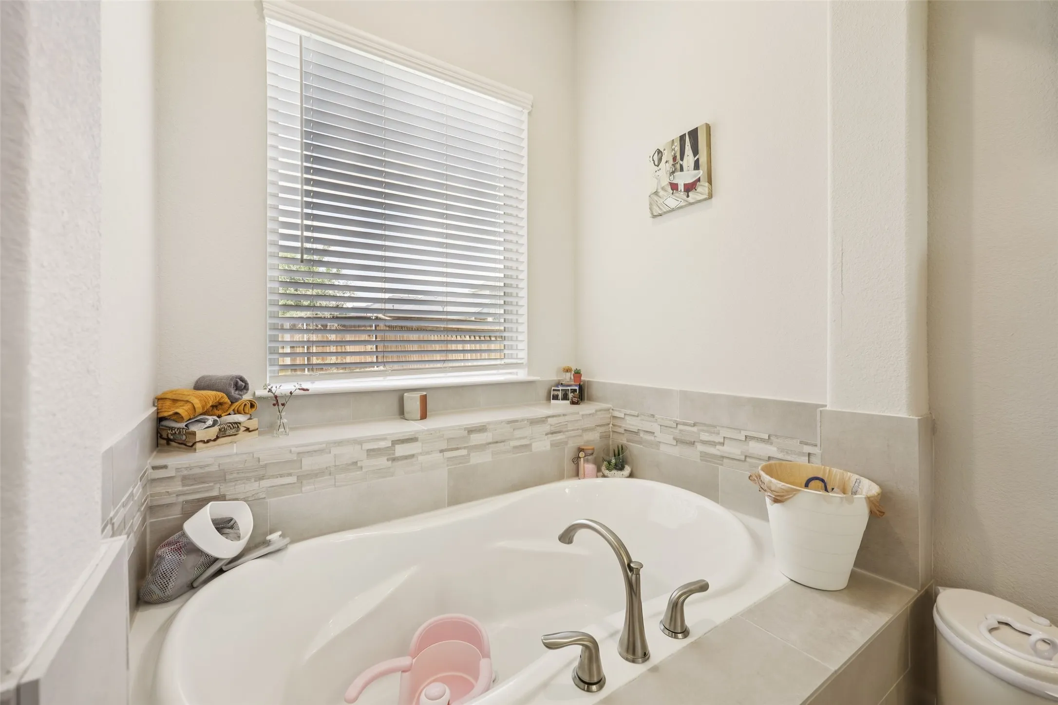 Single Family Residence For Sale in Collin County , 1330 Heavenly Place, Wylie, Texas 75098, 4 Bedroom, 4 Bathroom, 3 Garage spaces, 3,325 Sqft, built in 2021, mls#21380797, Real Estate Agent in Wylie, Homes For Sale in Collin county, Homes For Sale in Wylie, Realtor in Wylie Texas, Real Estate Brokerage Independent Realty Texas, Luminita Cordes Realtor