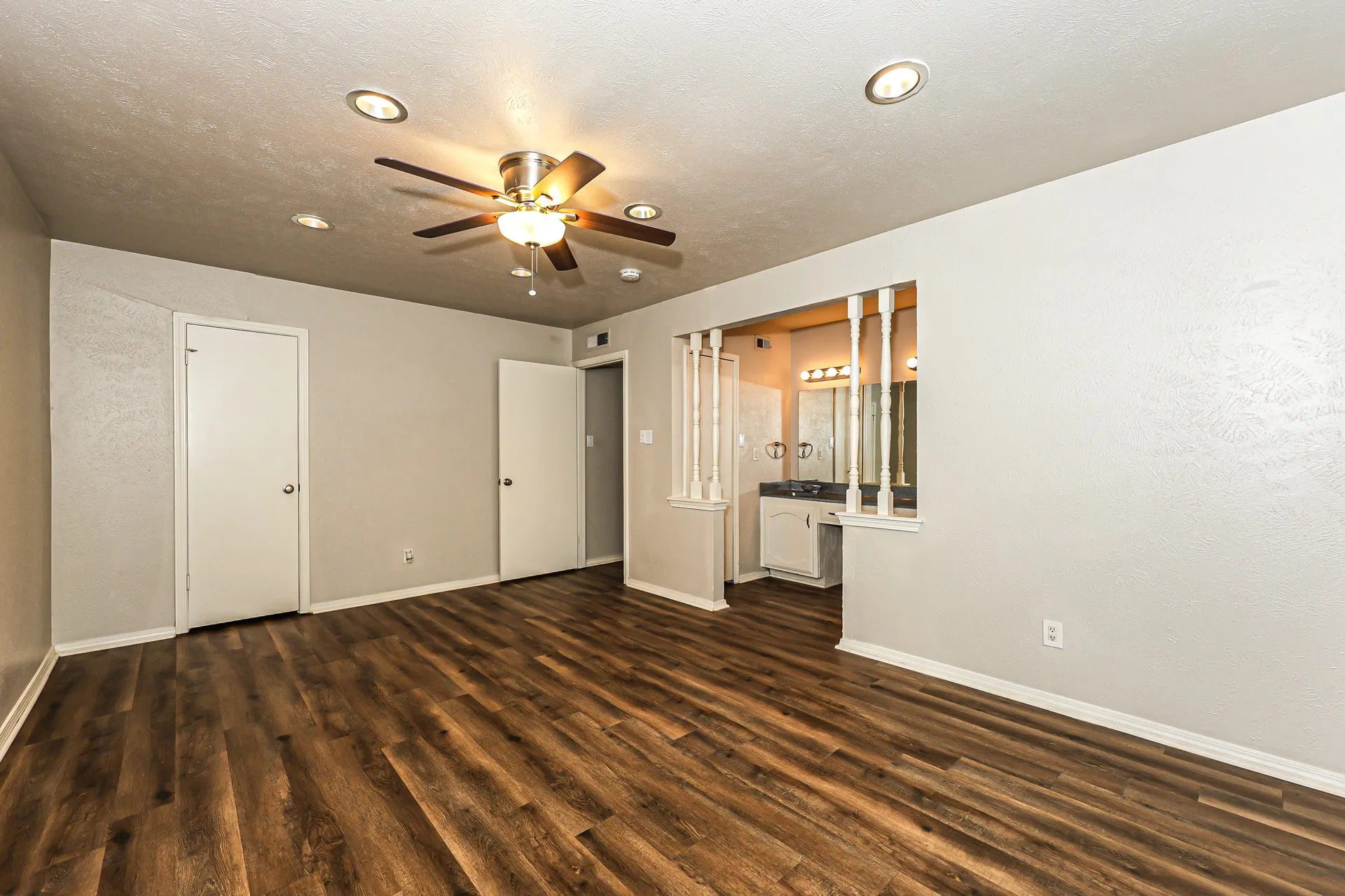 Single Family Residence For Rent in Kaufman County , 717 Redbud Drive, Forney, Texas 75126, 3 Bedroom, 2 Bathroom, 2 Garage spaces, 1,539 Sqft, built in 1983, mls#21381610, Real Estate Agent in Forney, Homes For Rent in Kaufman county, Homes For Rent in Forney, Realtor in Forney Texas, Real Estate Brokerage Independent Realty Texas, Luminita Cordes Realtor