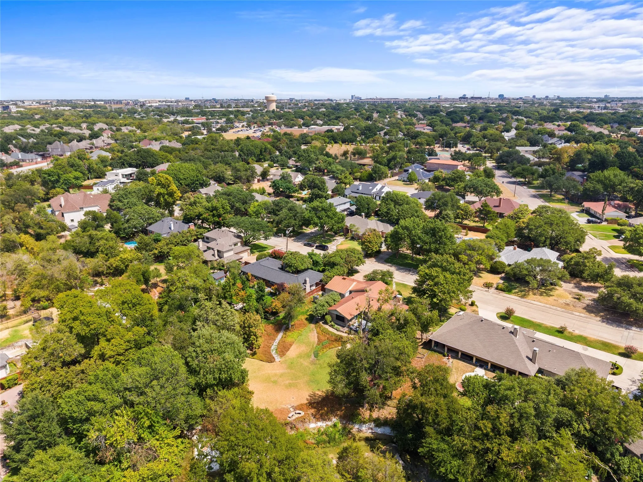 Single Family Residence For Rent in Collin County , 7105 Winding Creek Road, Dallas, Texas 75252, 3 Bedroom, 3 Bathroom, 2 Garage spaces, 2,304 Sqft, built in 1973, mls#21379649, Real Estate Agent in Dallas, Homes For Rent in Collin county, Homes For Rent in Dallas, Realtor in Dallas Texas, Real Estate Brokerage Independent Realty Texas, Luminita Cordes Realtor