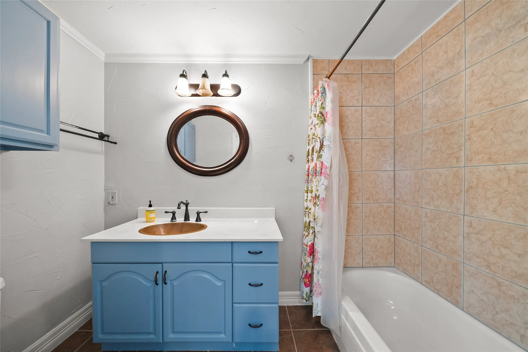 Single Family Residence For Rent in Collin County , 7105 Winding Creek Road, Dallas, Texas 75252, 3 Bedroom, 3 Bathroom, 2 Garage spaces, 2,304 Sqft, built in 1973, mls#21379649, Real Estate Agent in Dallas, Homes For Rent in Collin county, Homes For Rent in Dallas, Realtor in Dallas Texas, Real Estate Brokerage Independent Realty Texas, Luminita Cordes Realtor