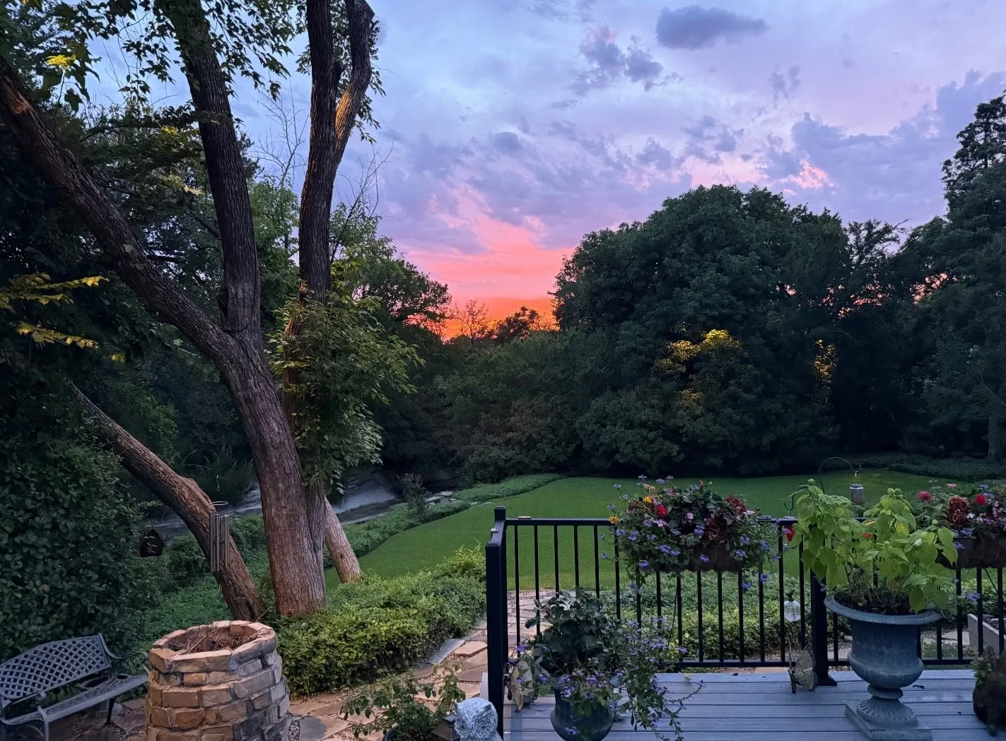 Single Family Residence For Rent in Collin County , 7105 Winding Creek Road, Dallas, Texas 75252, 3 Bedroom, 3 Bathroom, 2 Garage spaces, 2,304 Sqft, built in 1973, mls#21379649, Real Estate Agent in Dallas, Homes For Rent in Collin county, Homes For Rent in Dallas, Realtor in Dallas Texas, Real Estate Brokerage Independent Realty Texas, Luminita Cordes Realtor