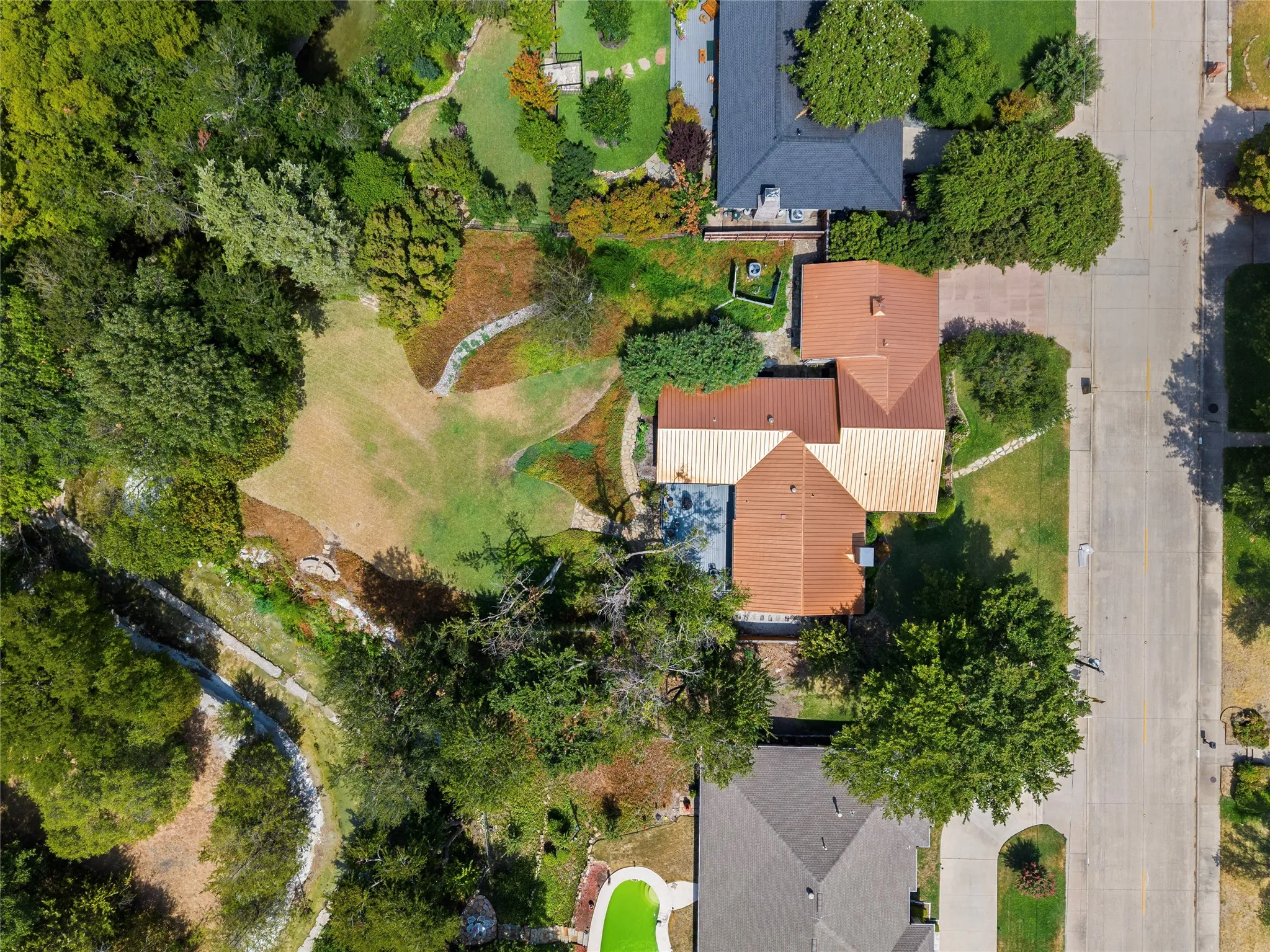 Single Family Residence For Rent in Collin County , 7105 Winding Creek Road, Dallas, Texas 75252, 3 Bedroom, 3 Bathroom, 2 Garage spaces, 2,304 Sqft, built in 1973, mls#21379649, Real Estate Agent in Dallas, Homes For Rent in Collin county, Homes For Rent in Dallas, Realtor in Dallas Texas, Real Estate Brokerage Independent Realty Texas, Luminita Cordes Realtor
