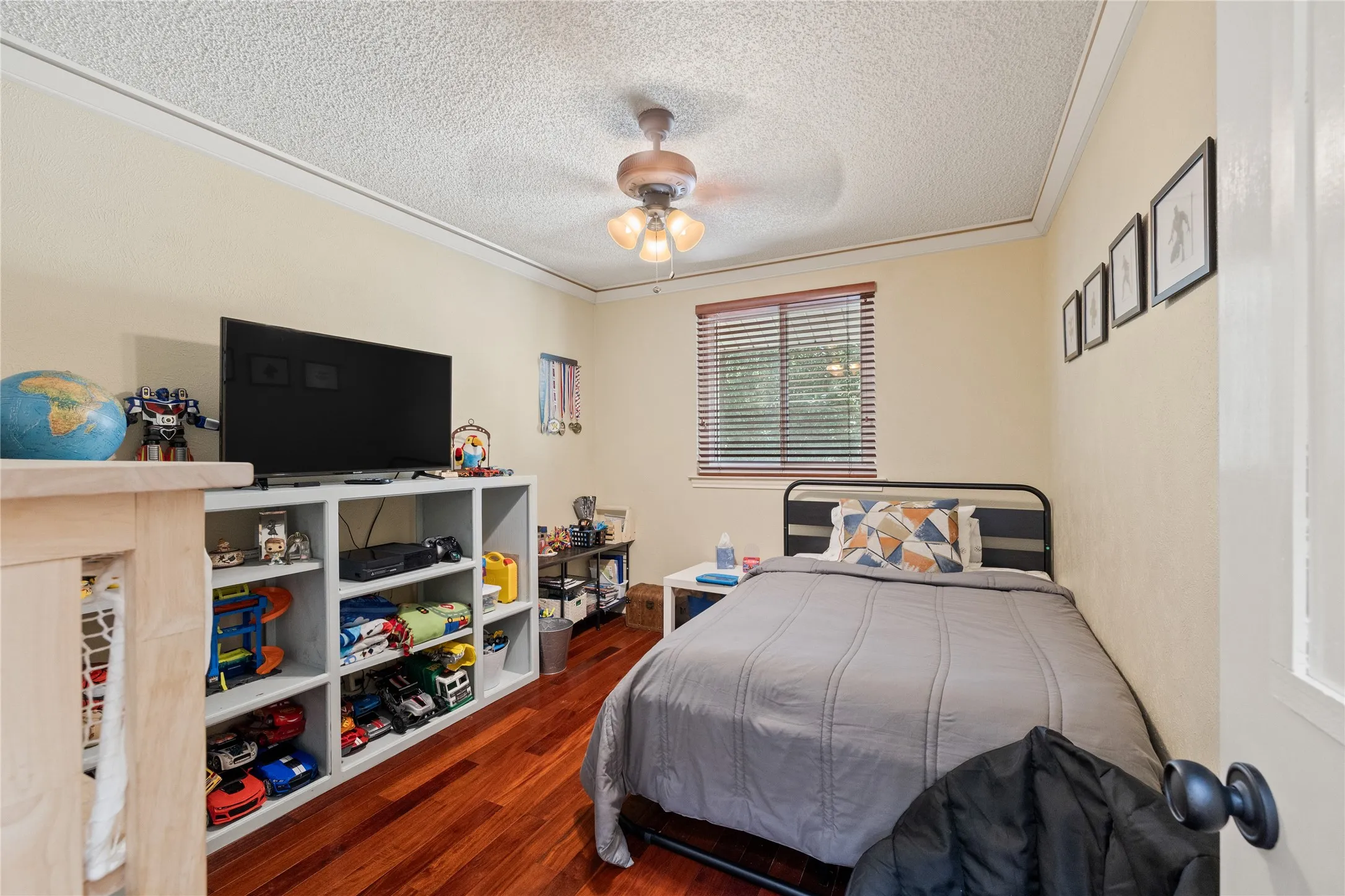 Single Family Residence For Sale in Dallas County , 853 Via Madonna, Mesquite, Texas 75150, 3 Bedroom, 3 Bathroom, 1 Garage spaces, 1,654 Sqft, built in 1982, mls#21381628, Real Estate Agent in Mesquite, Homes For Sale in Dallas county, Homes For Sale in Mesquite, Realtor in Mesquite Texas, Real Estate Brokerage Independent Realty Texas, Luminita Cordes Realtor