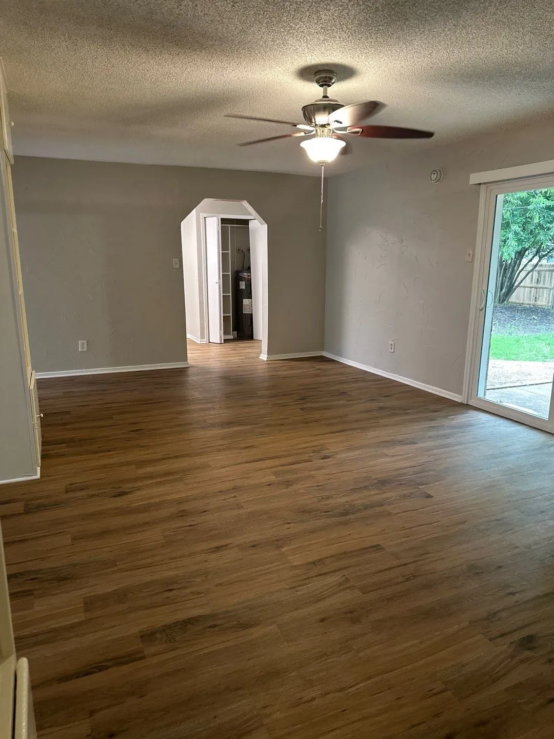 Single Family Residence For Rent in Dallas County , 1014 Tulip Trail, Mesquite, Texas 75149, 3 Bedroom, 2 Bathroom, Garage spaces, 1,771 Sqft, built in 1977, mls#21368316, Real Estate Agent in Mesquite, Homes For Rent in Dallas county, Homes For Rent in Mesquite, Realtor in Mesquite Texas, Real Estate Brokerage Independent Realty Texas, Luminita Cordes Realtor