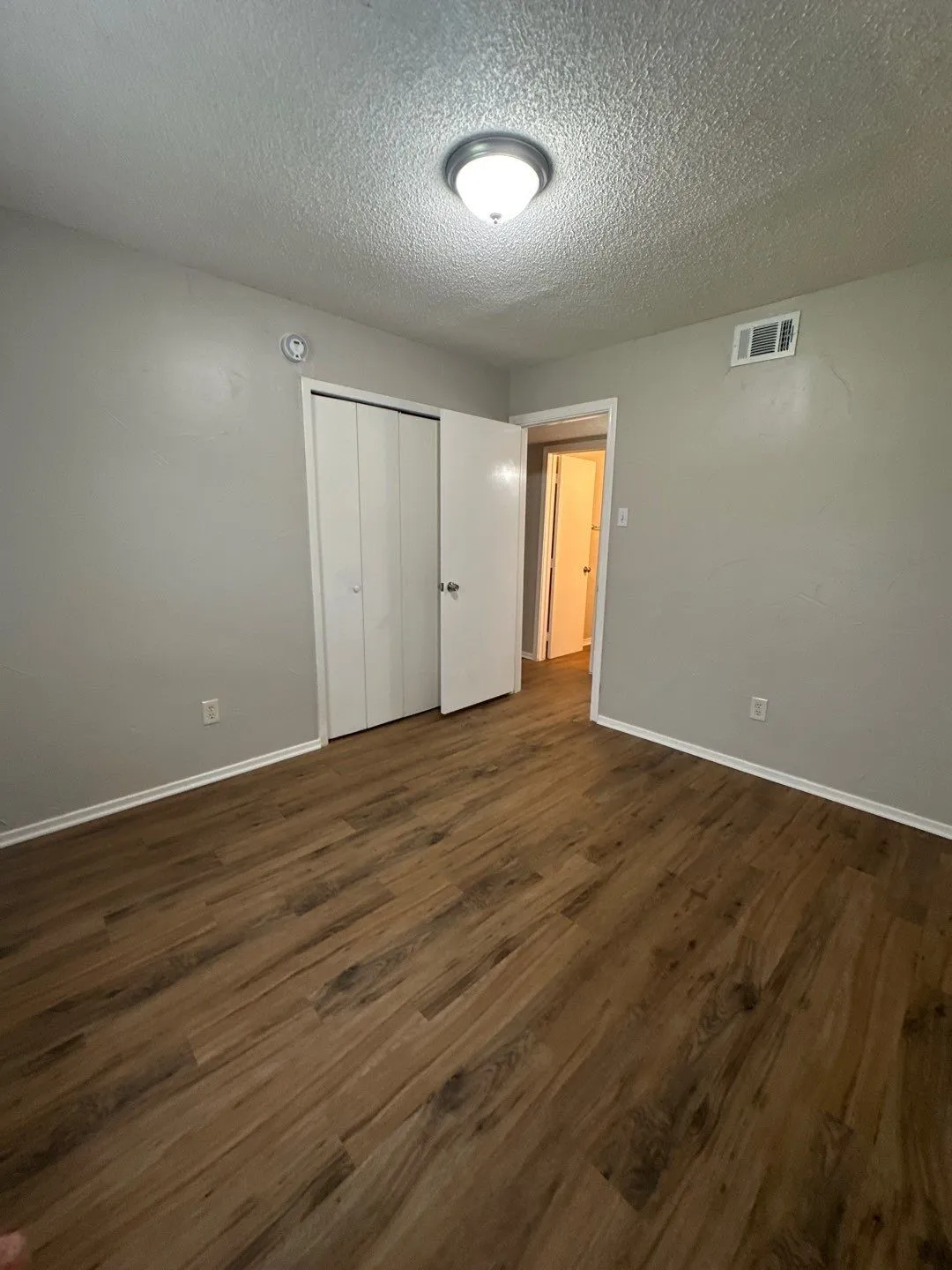 Single Family Residence For Rent in Dallas County , 1014 Tulip Trail, Mesquite, Texas 75149, 3 Bedroom, 2 Bathroom, Garage spaces, 1,771 Sqft, built in 1977, mls#21368316, Real Estate Agent in Mesquite, Homes For Rent in Dallas county, Homes For Rent in Mesquite, Realtor in Mesquite Texas, Real Estate Brokerage Independent Realty Texas, Luminita Cordes Realtor