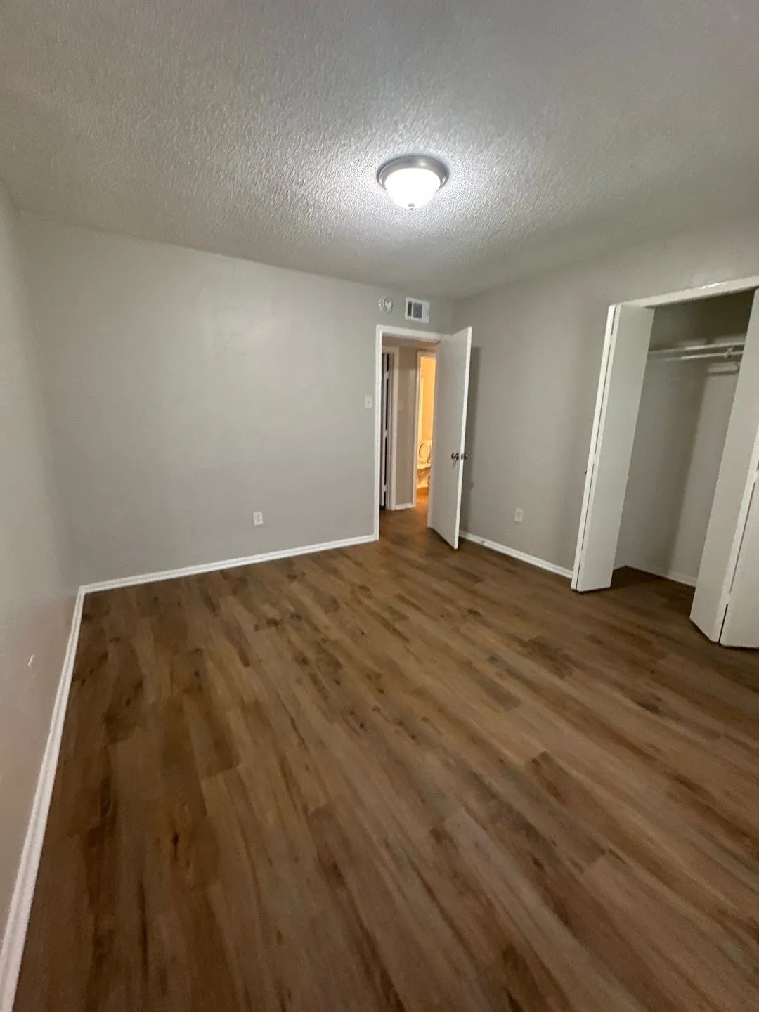 Single Family Residence For Rent in Dallas County , 1014 Tulip Trail, Mesquite, Texas 75149, 3 Bedroom, 2 Bathroom, Garage spaces, 1,771 Sqft, built in 1977, mls#21368316, Real Estate Agent in Mesquite, Homes For Rent in Dallas county, Homes For Rent in Mesquite, Realtor in Mesquite Texas, Real Estate Brokerage Independent Realty Texas, Luminita Cordes Realtor