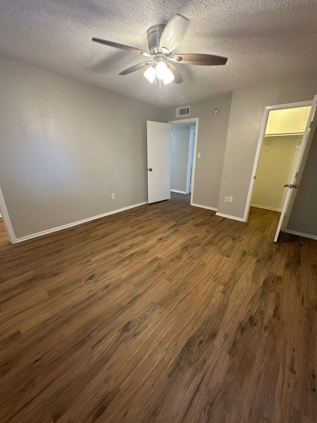 Single Family Residence For Rent in Dallas County , 1014 Tulip Trail, Mesquite, Texas 75149, 3 Bedroom, 2 Bathroom, Garage spaces, 1,771 Sqft, built in 1977, mls#21368316, Real Estate Agent in Mesquite, Homes For Rent in Dallas county, Homes For Rent in Mesquite, Realtor in Mesquite Texas, Real Estate Brokerage Independent Realty Texas, Luminita Cordes Realtor