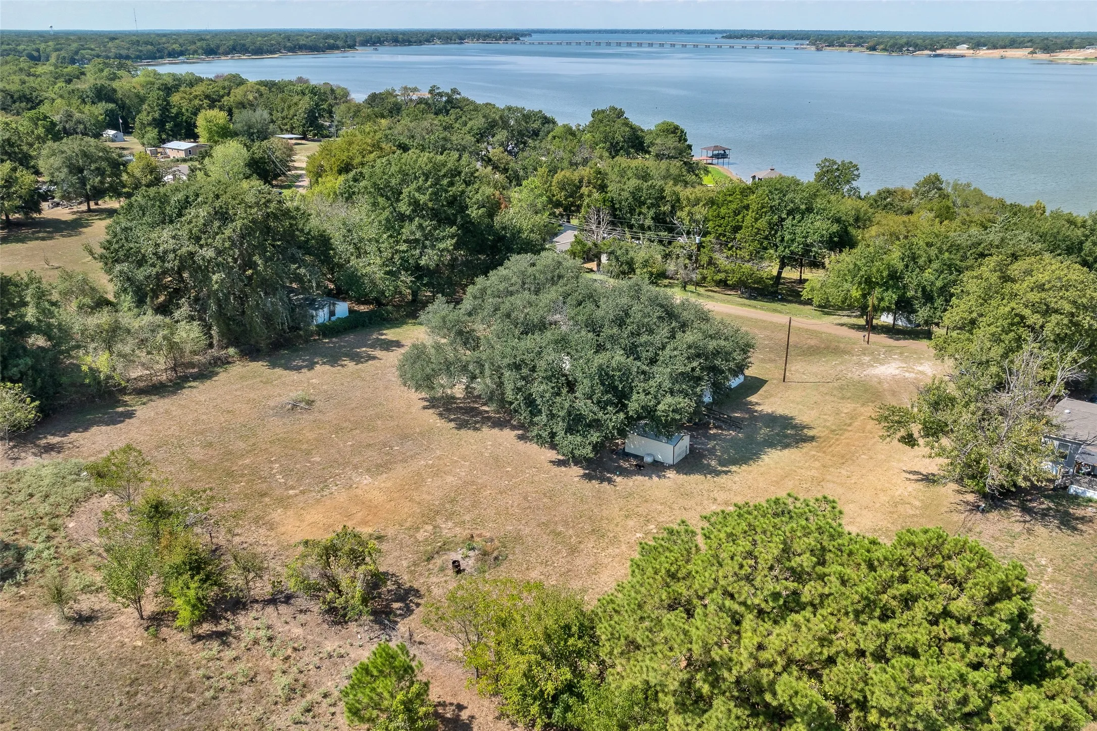 Manufactured Home For Sale in Henderson County , 125 Ivy Lane, Mabank, Texas 75156, 3 Bedroom, 2 Bathroom, Garage spaces, 2,048 Sqft, built in 2001, mls#21381091, Real Estate Agent in Mabank, Homes For Sale in Henderson county, Homes For Sale in Mabank, Realtor in Mabank Texas, Real Estate Brokerage Independent Realty Texas, Luminita Cordes Realtor