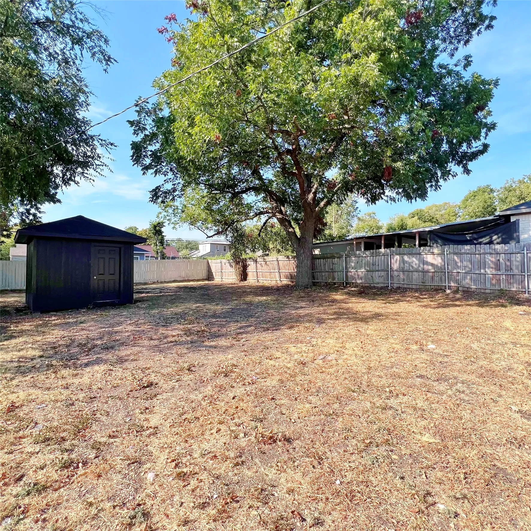 Single Family Residence For Rent in Dallas County , 1542 E Ohio Avenue, Dallas, Texas 75216, 4 Bedroom, 2 Bathroom, Garage spaces, 1,248 Sqft, built in 1925, mls#21381632, Real Estate Agent in Dallas, Homes For Rent in Dallas county, Homes For Rent in Dallas, Realtor in Dallas Texas, Real Estate Brokerage Independent Realty Texas, Luminita Cordes Realtor